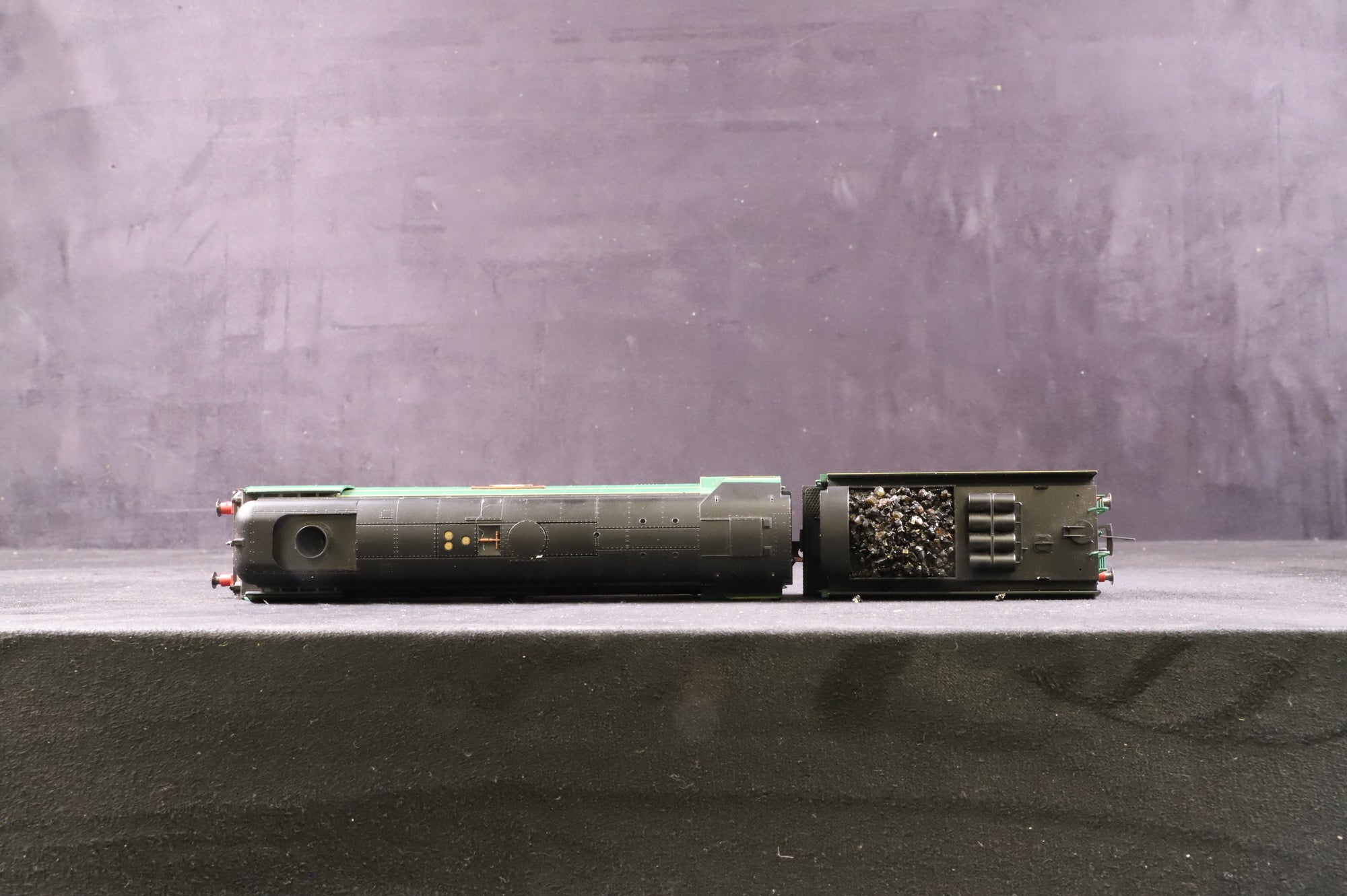 Hornby OO R2692 Battle of Britain Class 34090 'Sir Eustace of Missenden' in SR-Style Lined Green w/ Early BR Crests