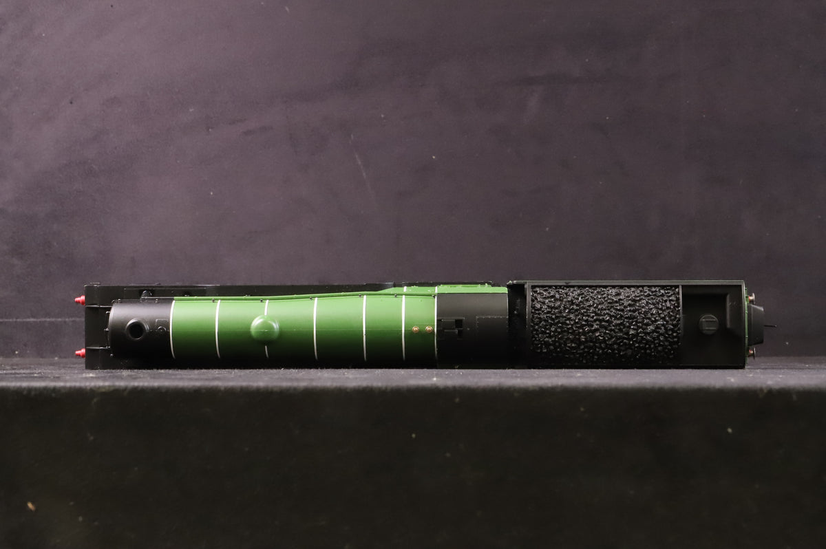 Hornby Railroad OO R3086 Class A1 &#39;4472&#39; &#39;Flying Scotsman&#39; LNER Apple green