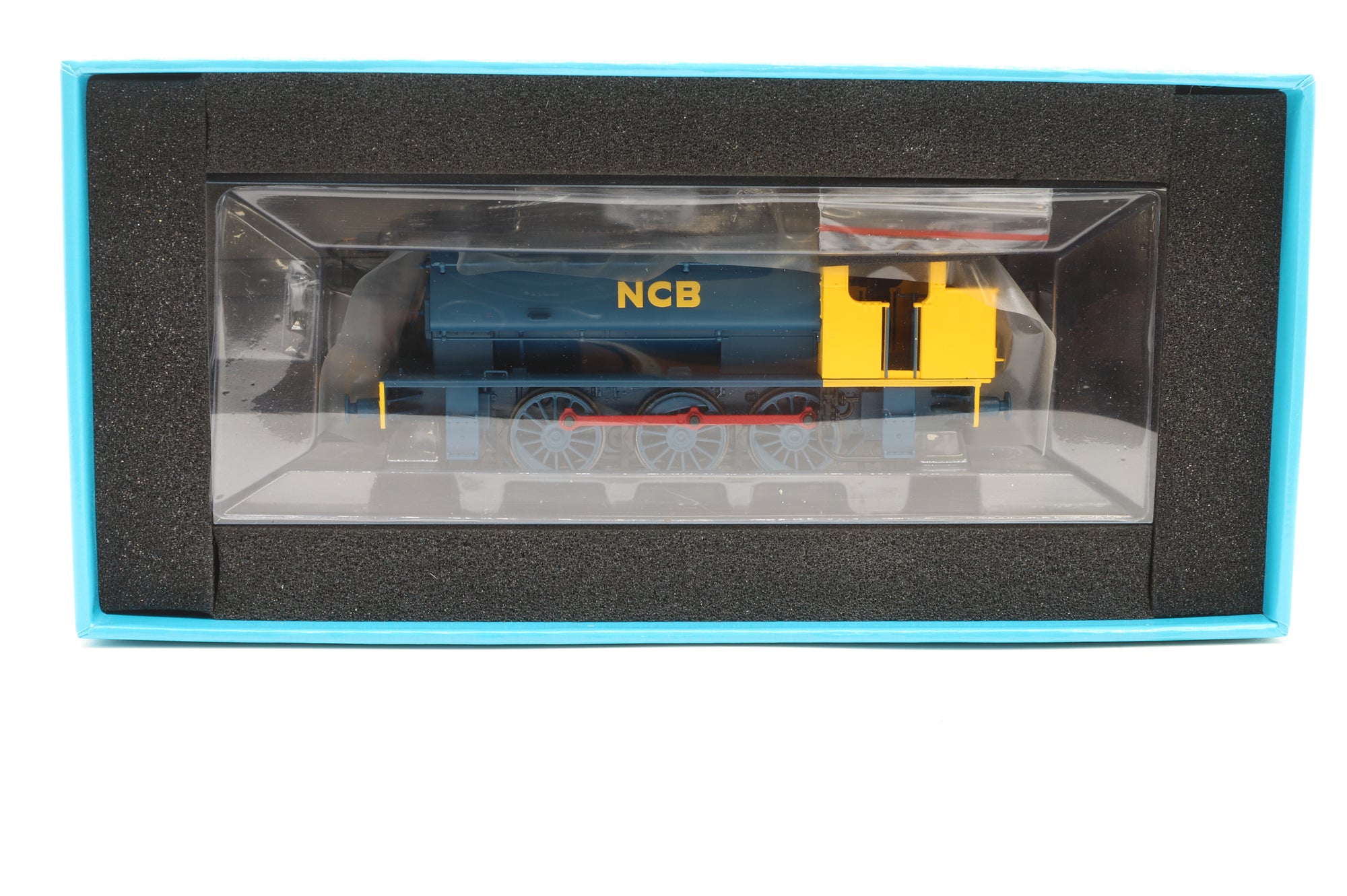 EFE Rail OO E85003 J94 No.19 in NCB Blue/Yellow
