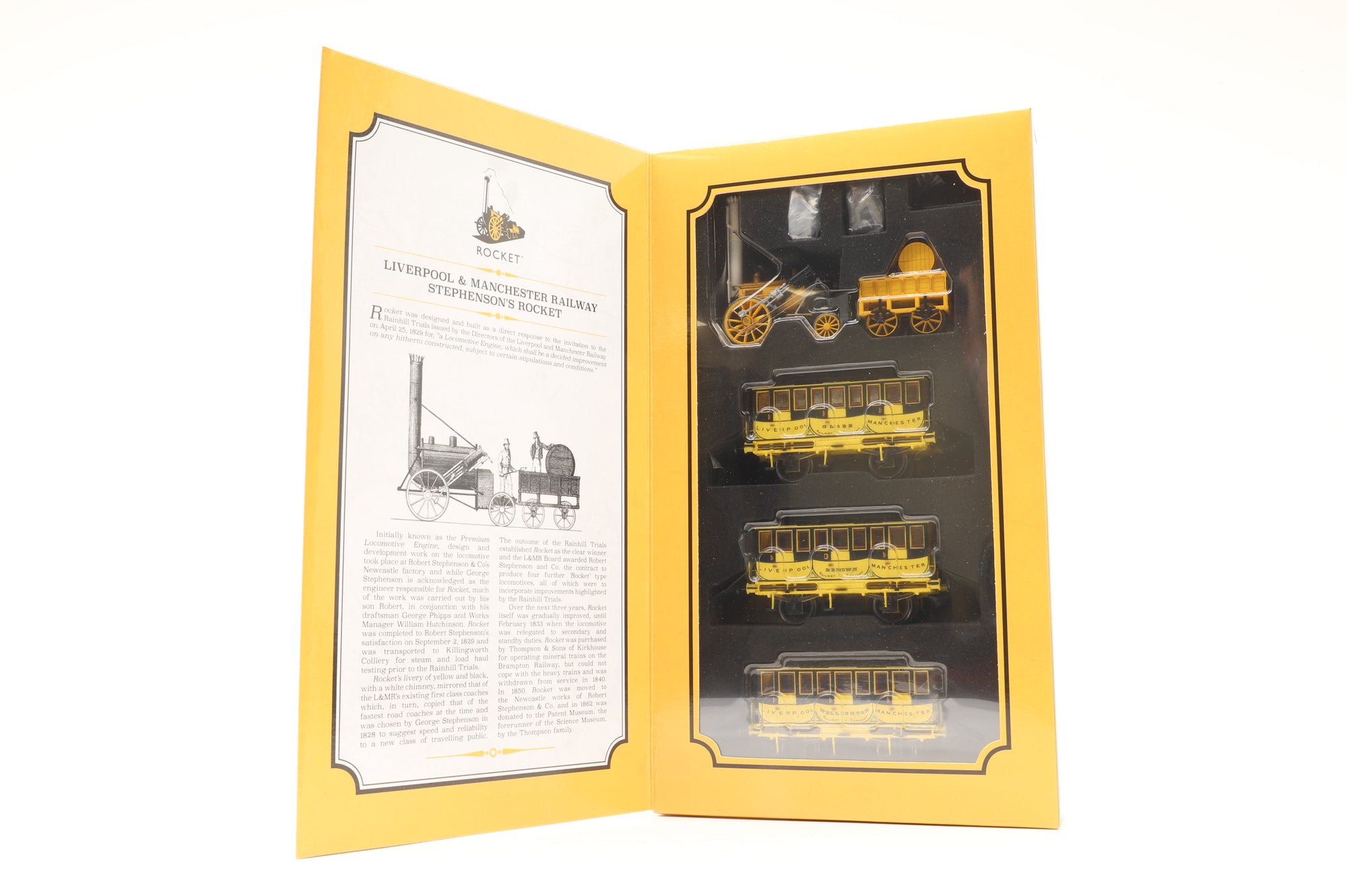 Hornby OO R3810 Liverpool & Manchester Railway Stephenson's Rocket Train Pack
