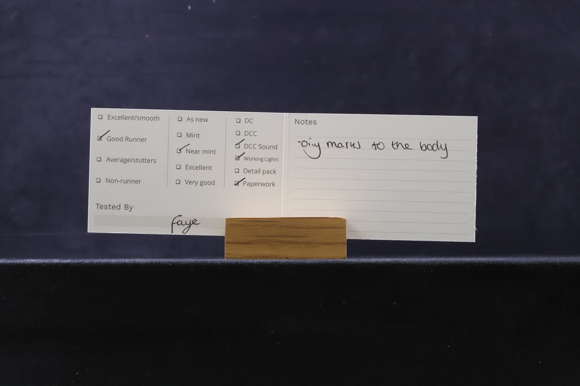 Genesis HO G9122 Challenger Loco No.3985 in Union Pacific Black - DCC Sound