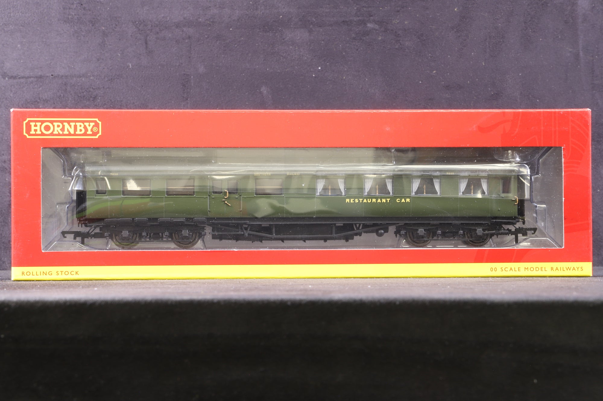 Hornby OO Rake of 3 SR Maunsell Kitchen/Dining Cars, Inc. R4816, R40030 & A