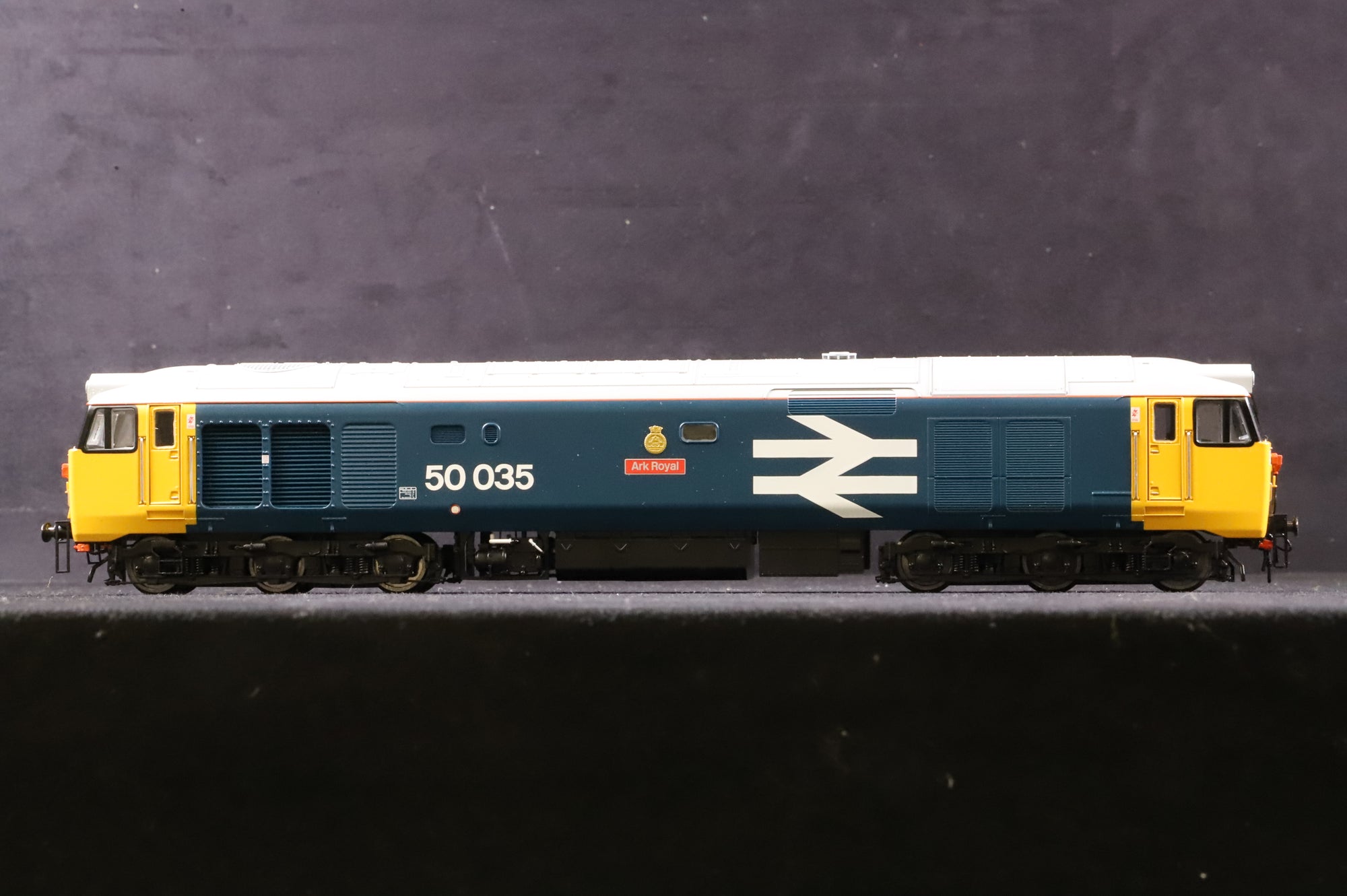 Hornby OO R2349 Class 50 '50035' 'Ark Royal' BR Large Logo Blue