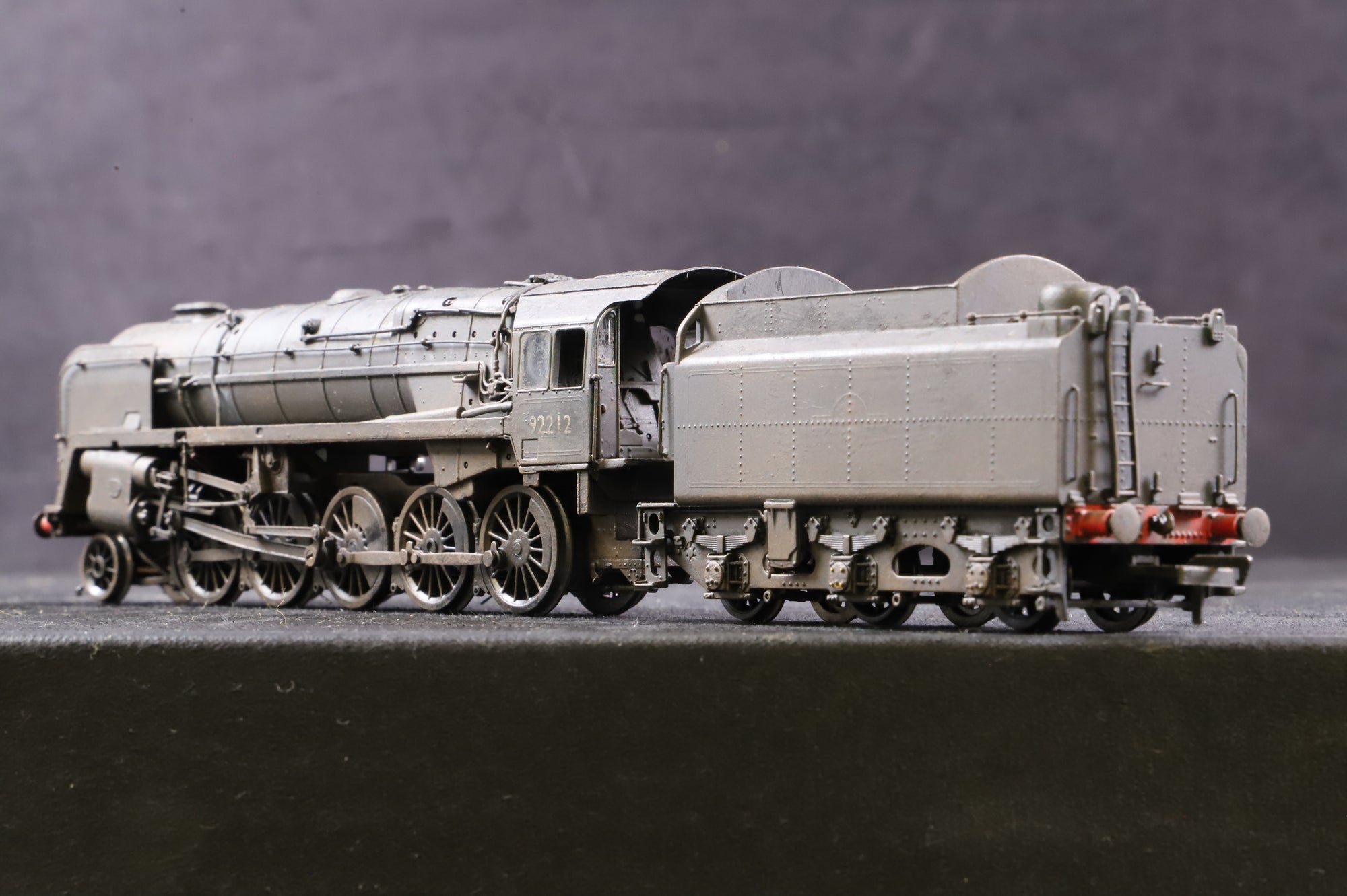 WORKSHOP Bachmann OO Class 9F 92212 in BR Black w/ Late Crests - Weathered