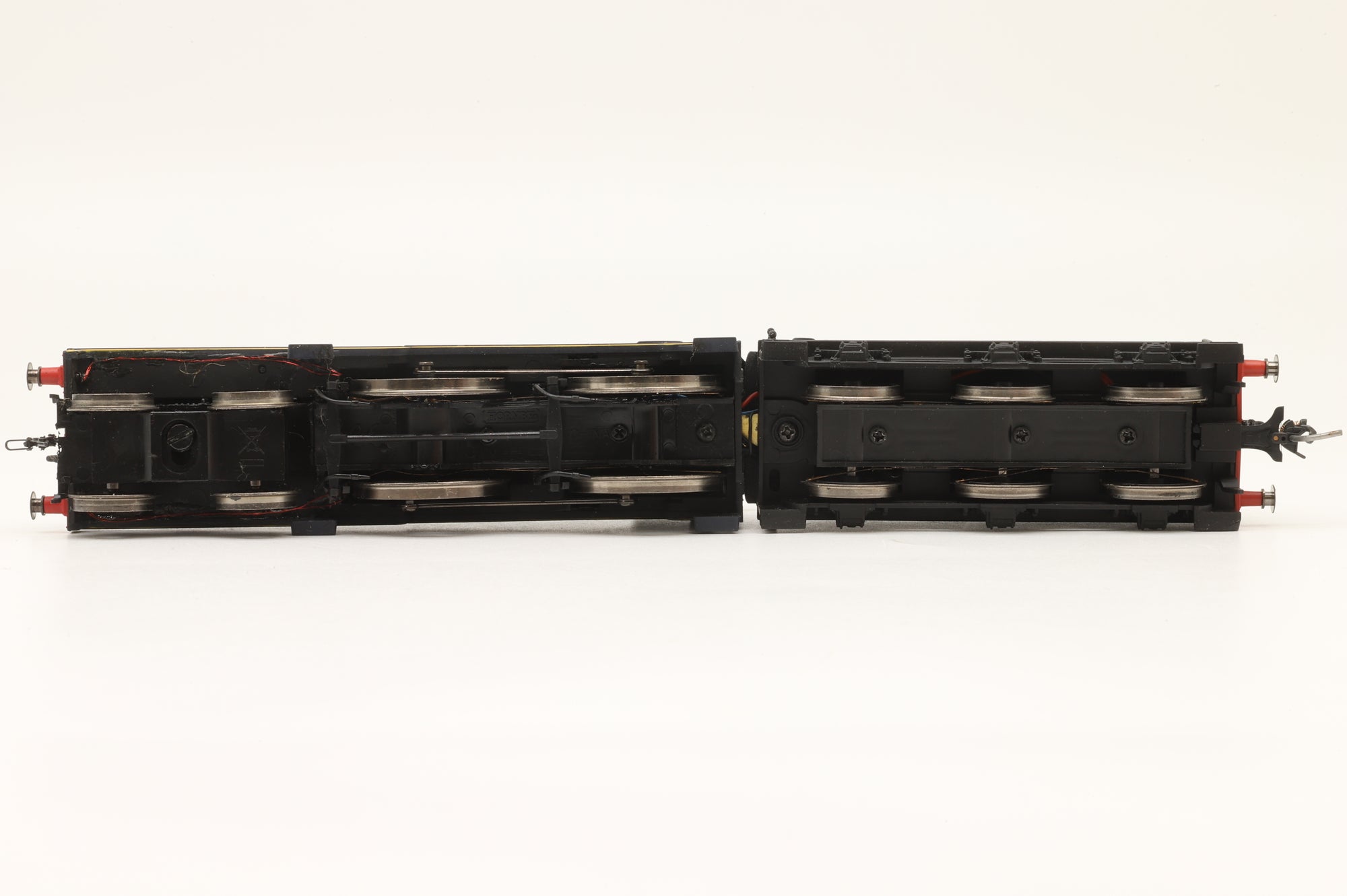 Hornby OO R3029 BR Class 2P '45', DCC Sound