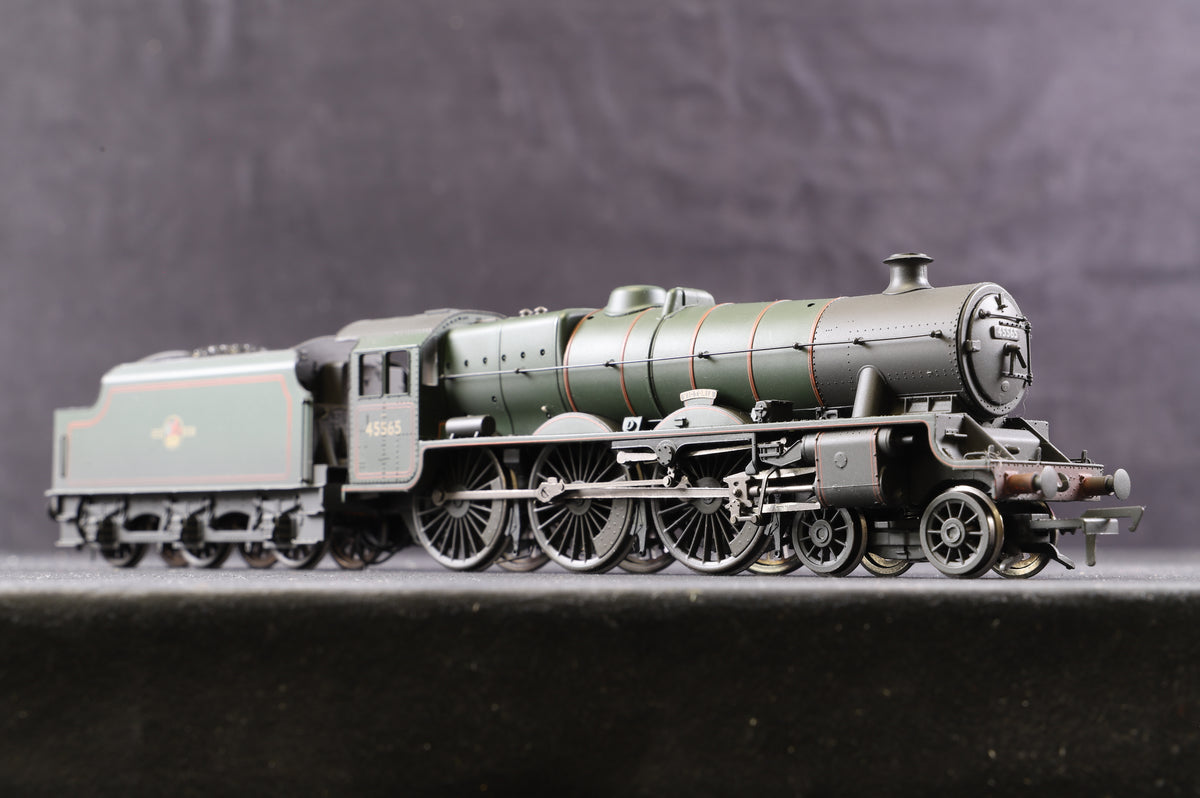 Bachmann OO Jubilee &#39;45565&#39; &#39;Victoria&#39; BR Lined Green L/C, Weathered