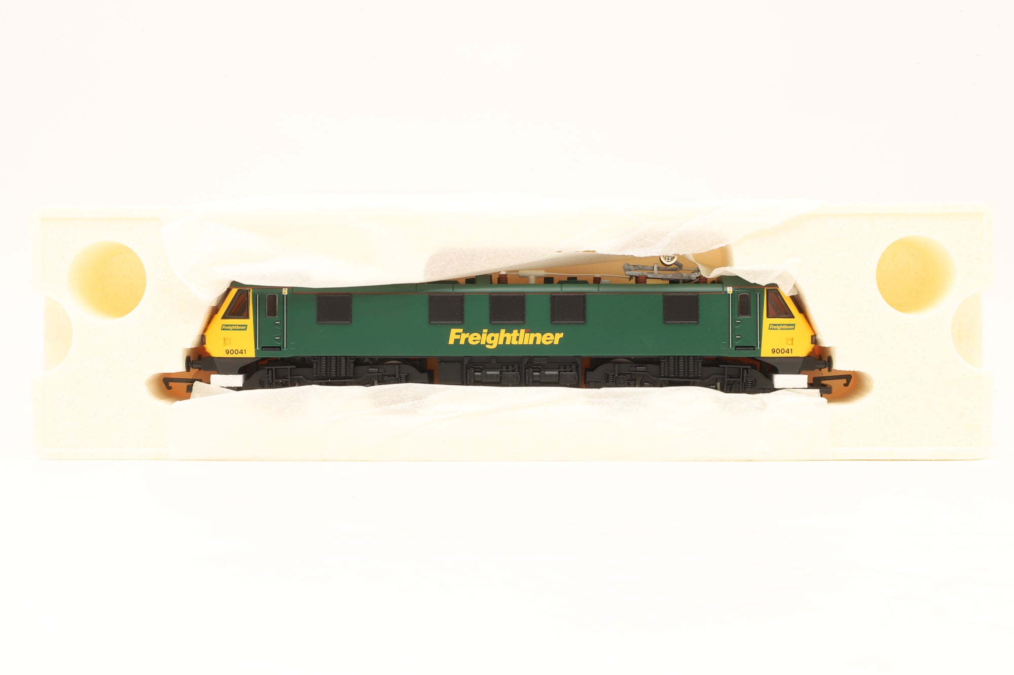 Hornby OO R2482 Class 90 '90041' Freightliner