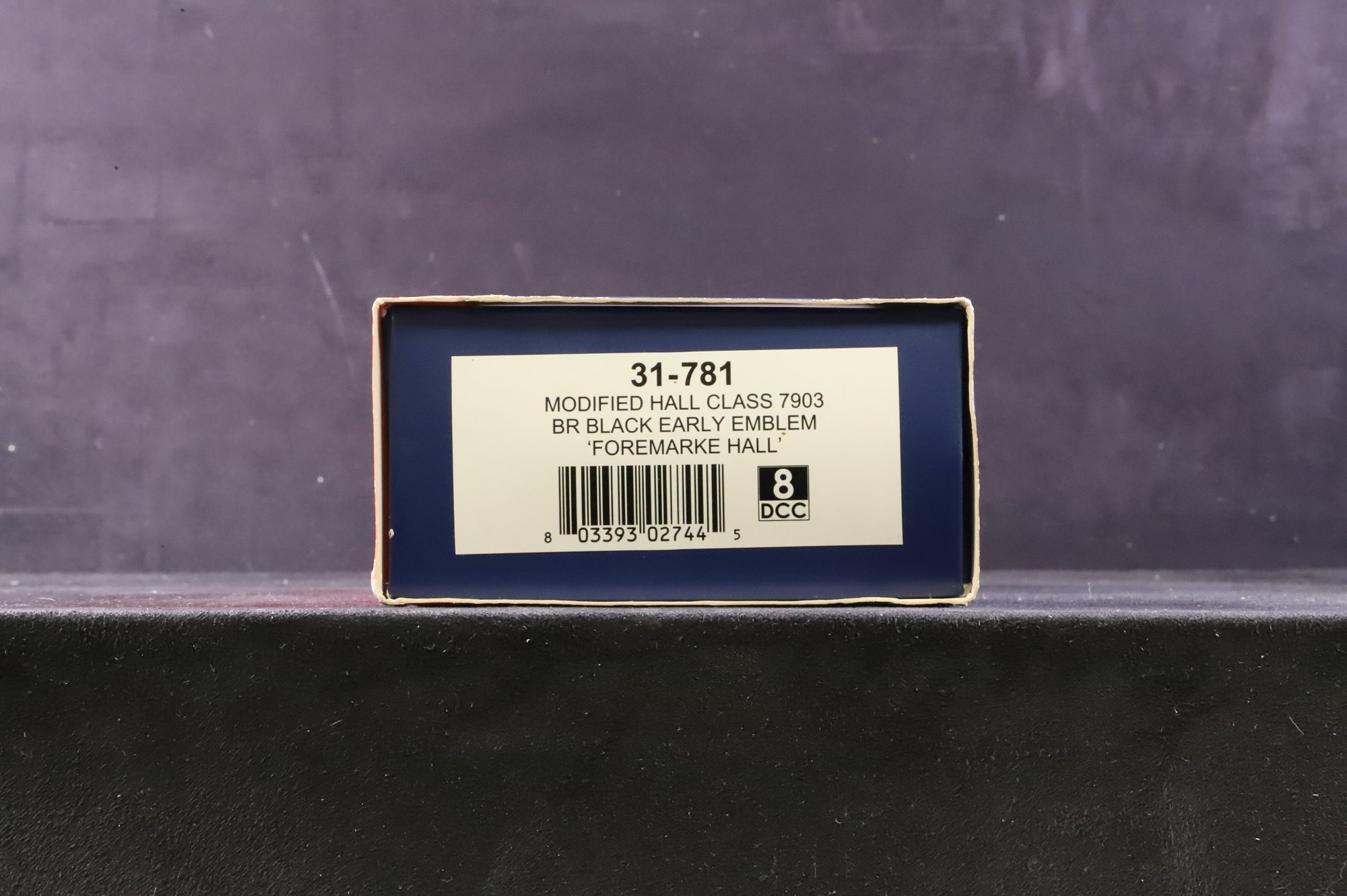 Bachmann OO 31-781 Modified Hall Class 7903 'Foremarke Hall' in Lined BR Black w/ Early Crests