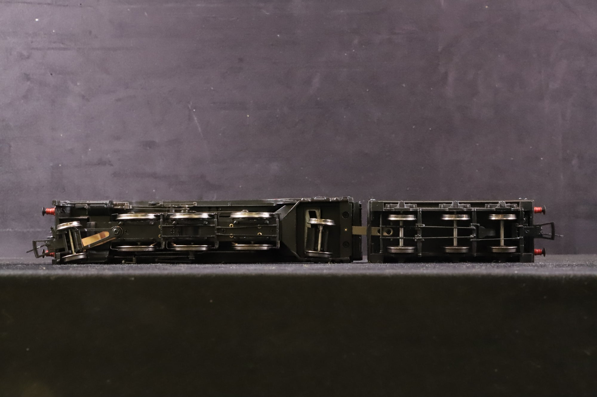 Bachmann OO 31-564 Class V2 '60860' 'Durham School' BR Black E/C Weathered
