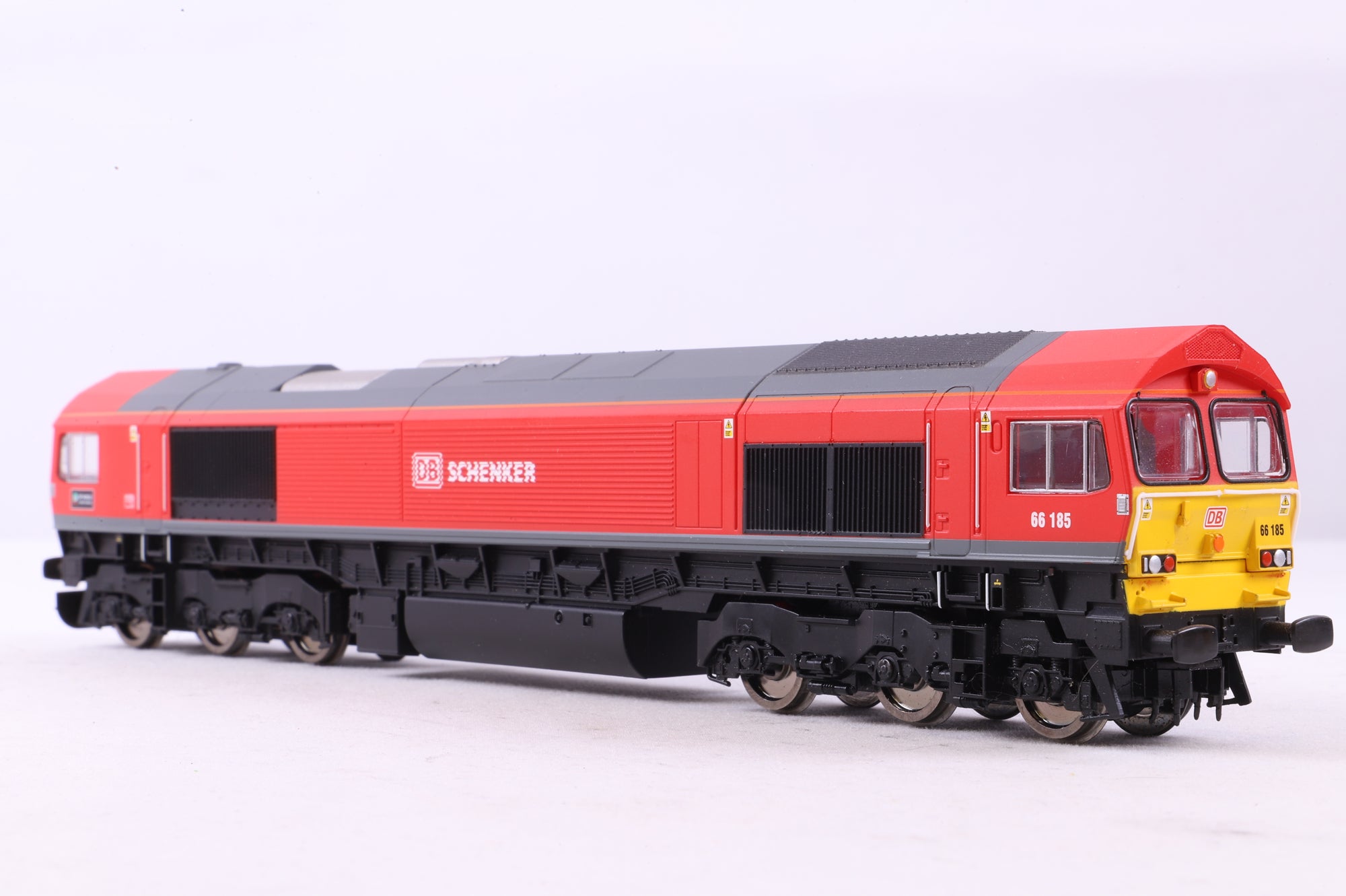 Hornby OO R3486 Schenker Co-Co Class 66 'DP World London Gateway' '66815', DCC Sound