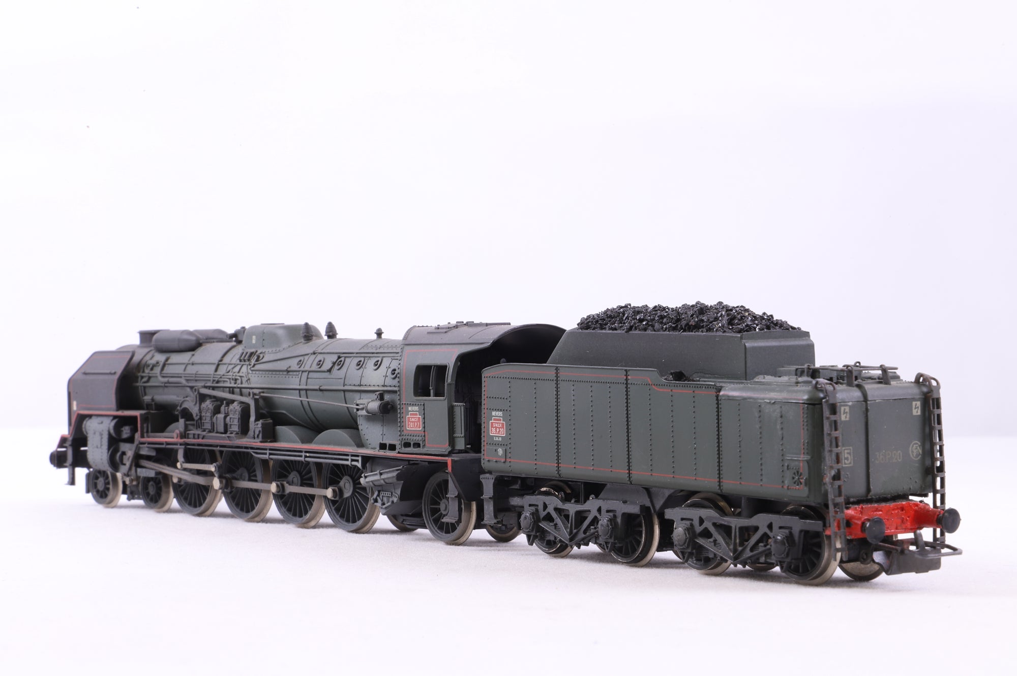 Jouef HO 8241 Class 241P 4-8-2 SNCF Weathered