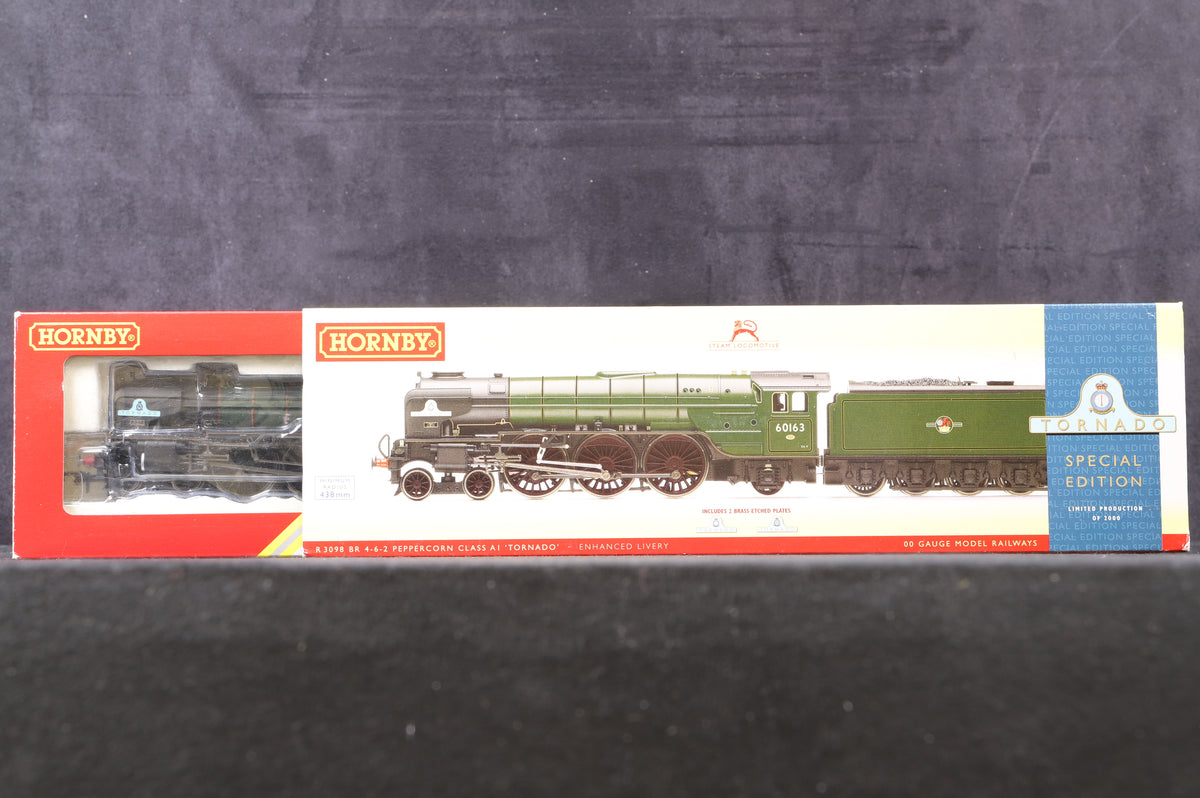 Hornby OO R3098 Class A1 &#39;60163&#39; &#39;Tornado&#39; BR Lined Green L/C, DCC Fitted