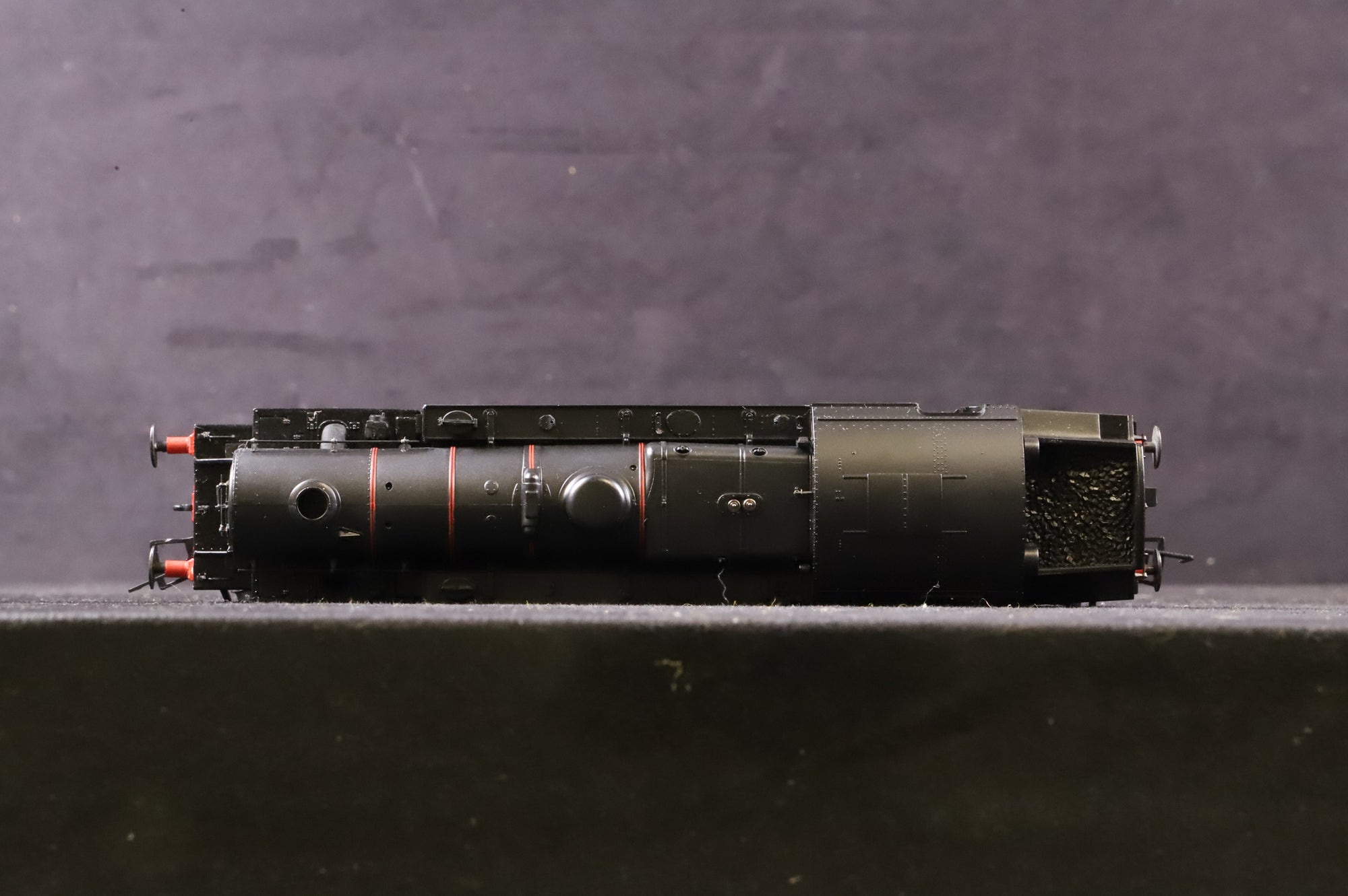 Bachmann OO 32-876 Fairburn Tank 42096 in Lined BR Black w/ Early Crests