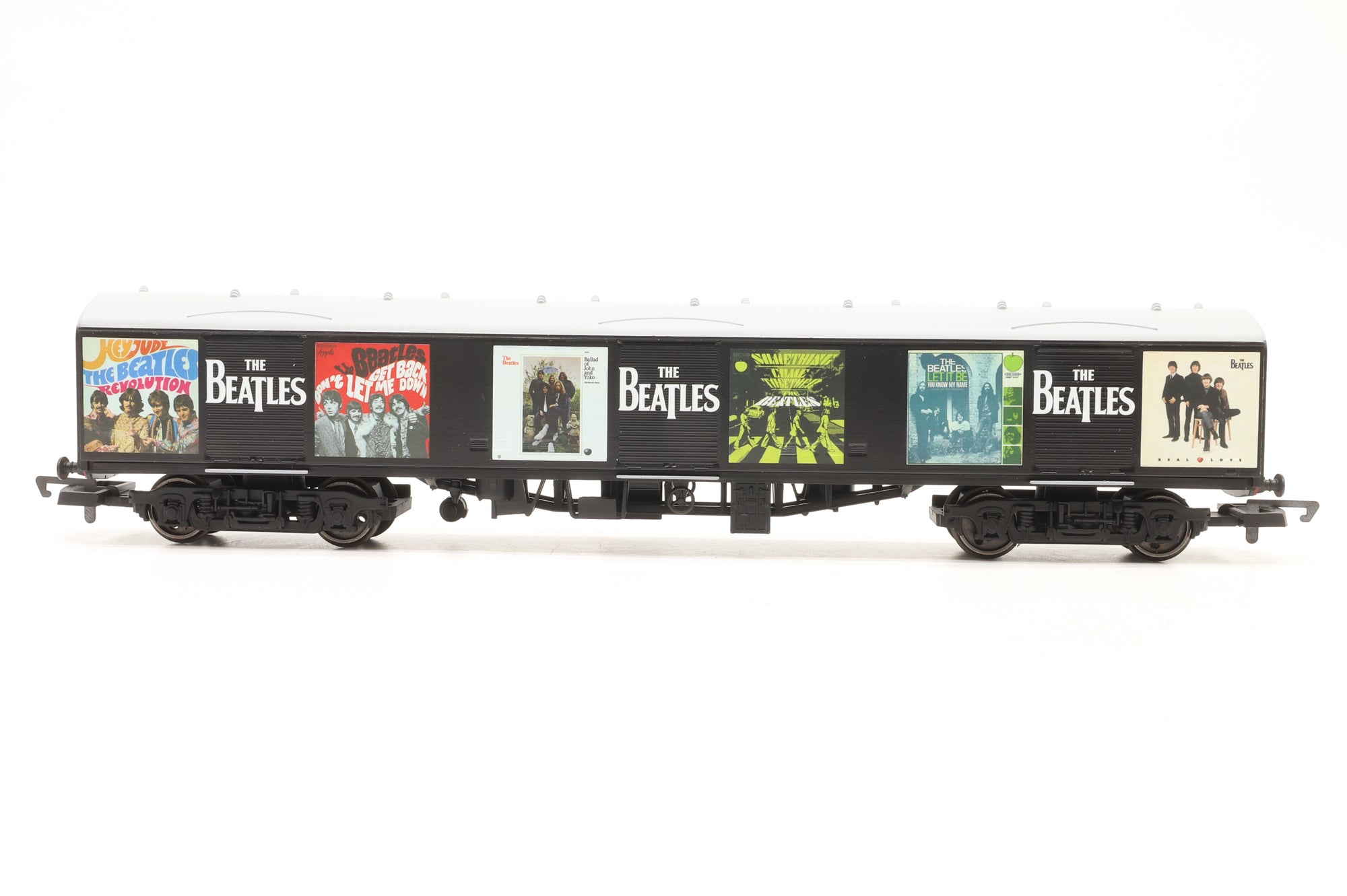 Hornby OO R3954 The Beatles 'Singles From Liverpool' Train Pack DCC Fitted