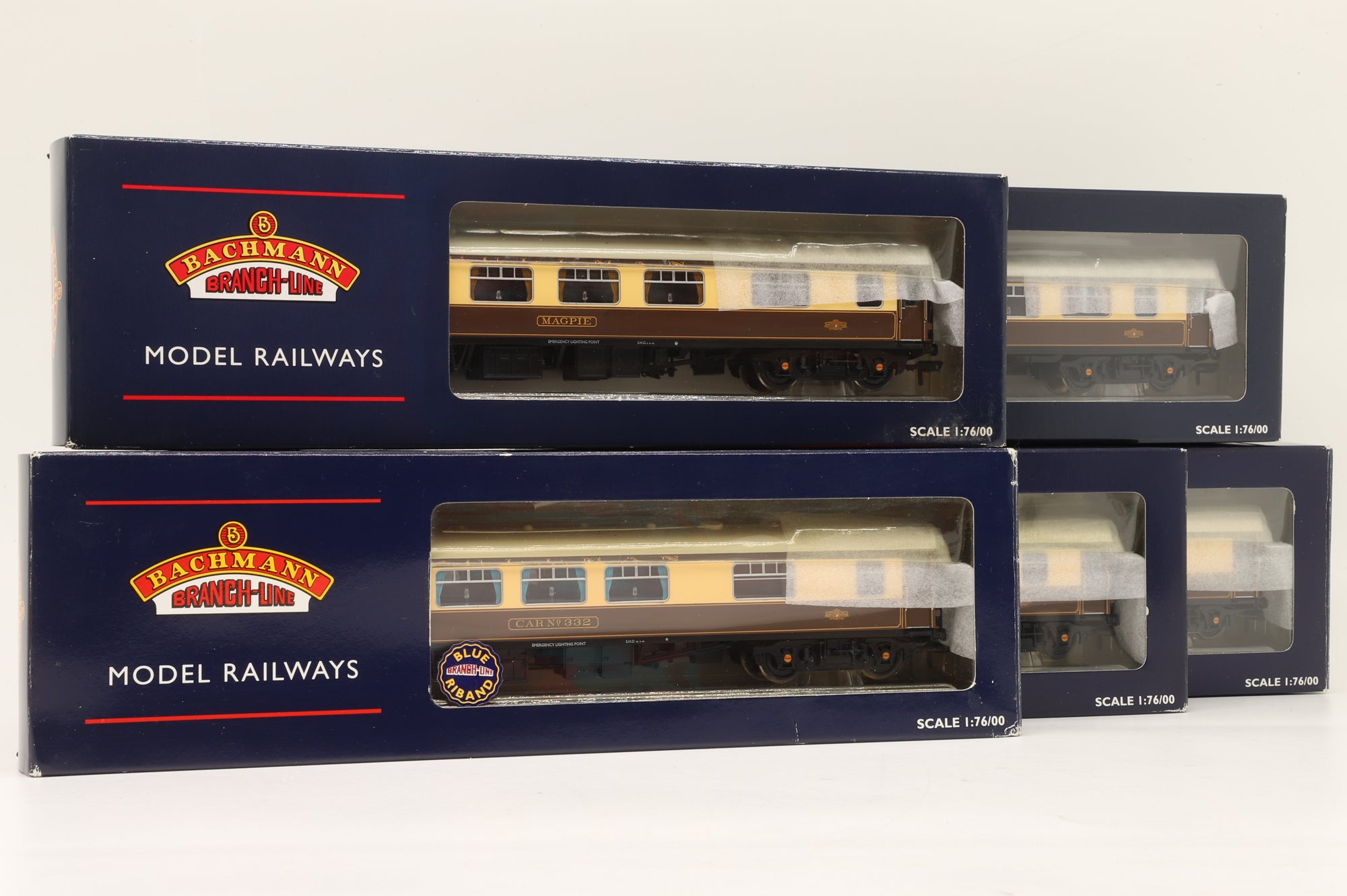 Bachmann OO Rake Of 5 BR Mk1 Pullman Cars Inc. 39-280A, 39-290, 39-290A, 39-200 & 39-310