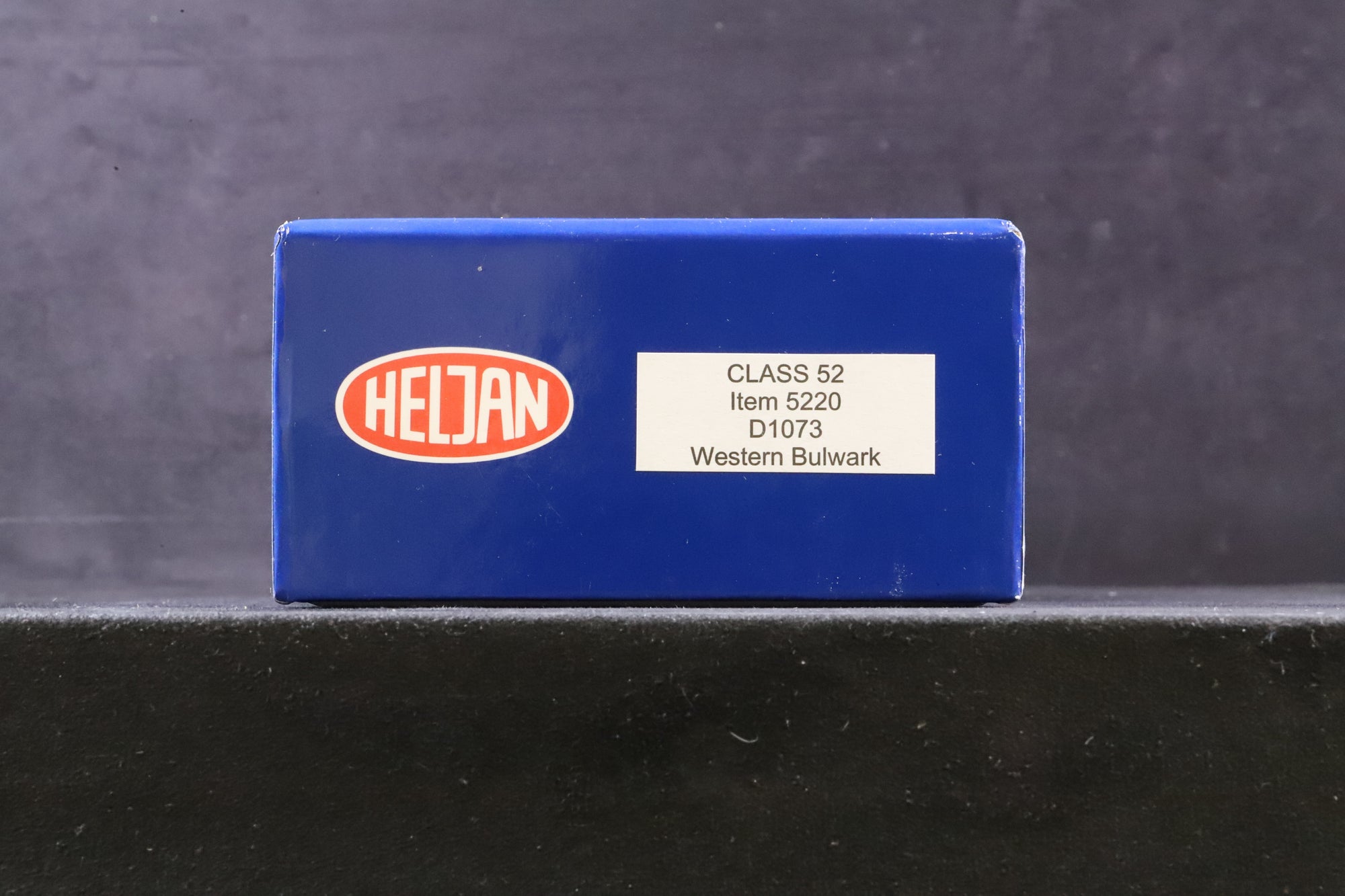 Heljan OO 5220 Class 52 Diesel 'D1073' 'Western Bulwark' BR Blue Full Yellow Ends