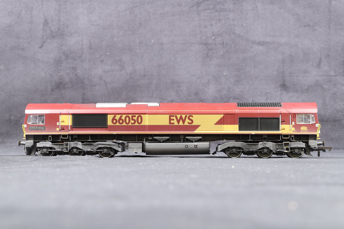 Bachmann OO 32-725X Class 66 &#39;66050&#39; EWS, Lord &amp; Butler Excl., Weathered &amp; DCC Fitted