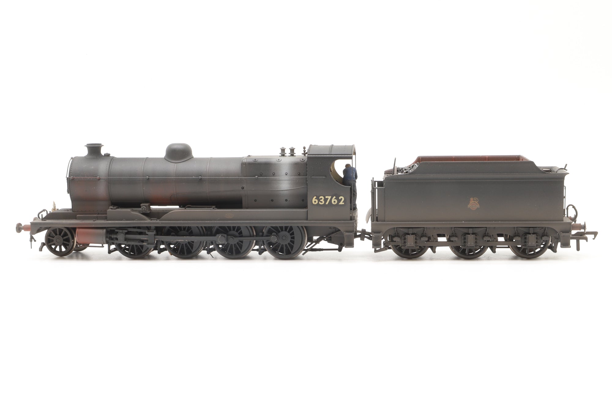 Bachmann OO 31-004A Robinson Class 04 '63762' BR Black Early Emblem Weathered DCC Sound