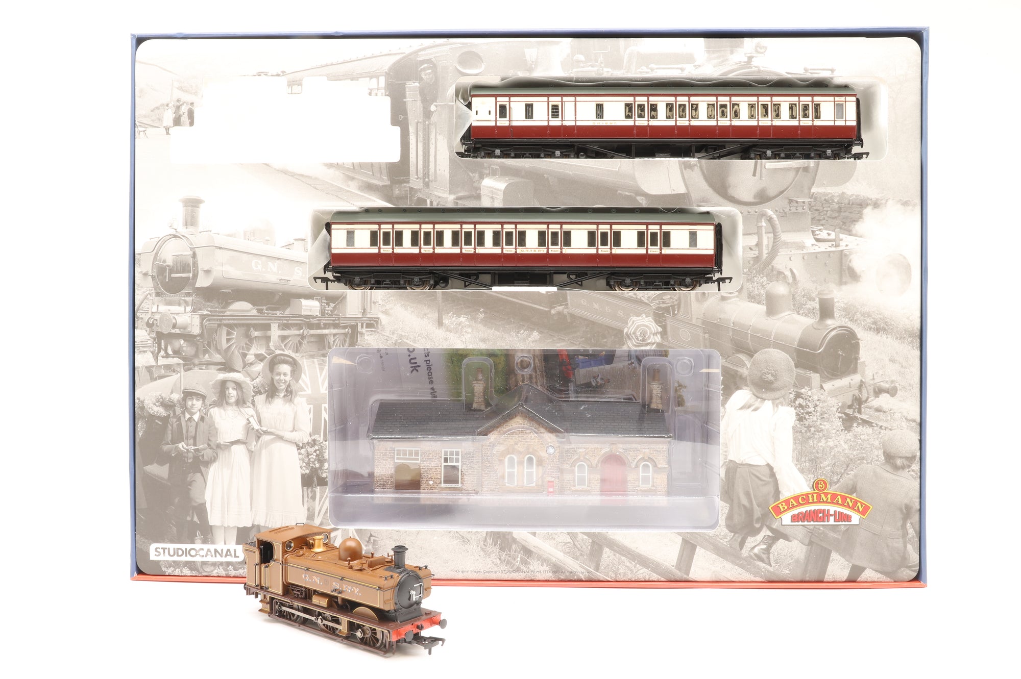 Bachmann OO 30-575 'The Railway Children' Train Pack