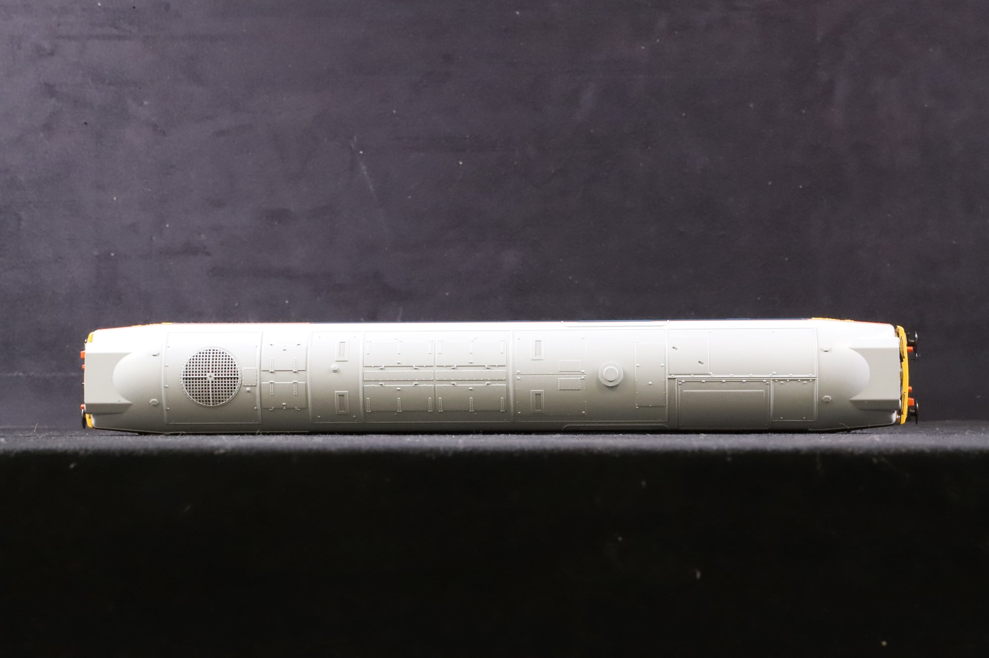 Hornby OO R2349 Class 50 '50035' 'Ark Royal' BR Large Logo Blue