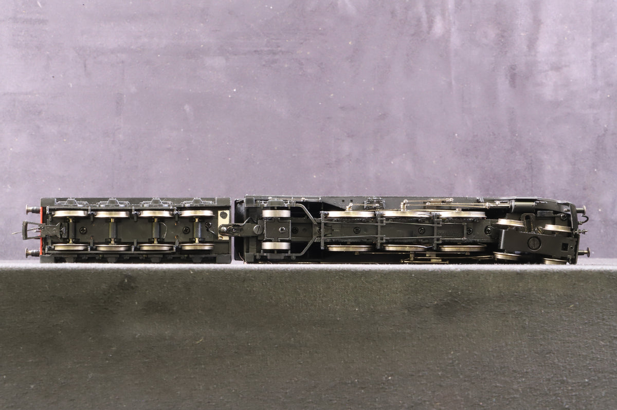 Hornby OO R2338 Class A4 &#39;4901&#39; &#39;Sir Charles Newton&#39; NE Black DCC Fitted