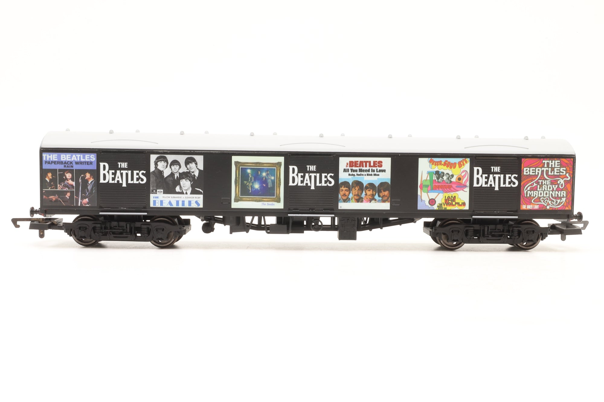 Hornby OO R3954 The Beatles 'Singles From Liverpool' Train Pack DCC Fitted