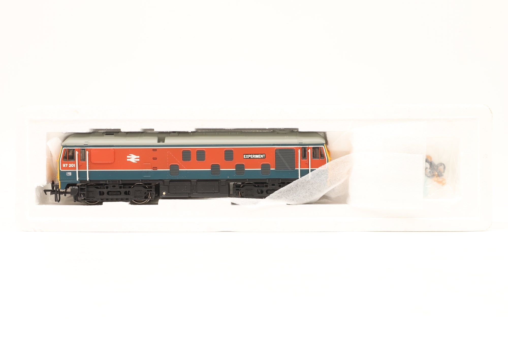 Bachmann OO 32-425Z Class 24 Derby RTC Rail Express Ltd