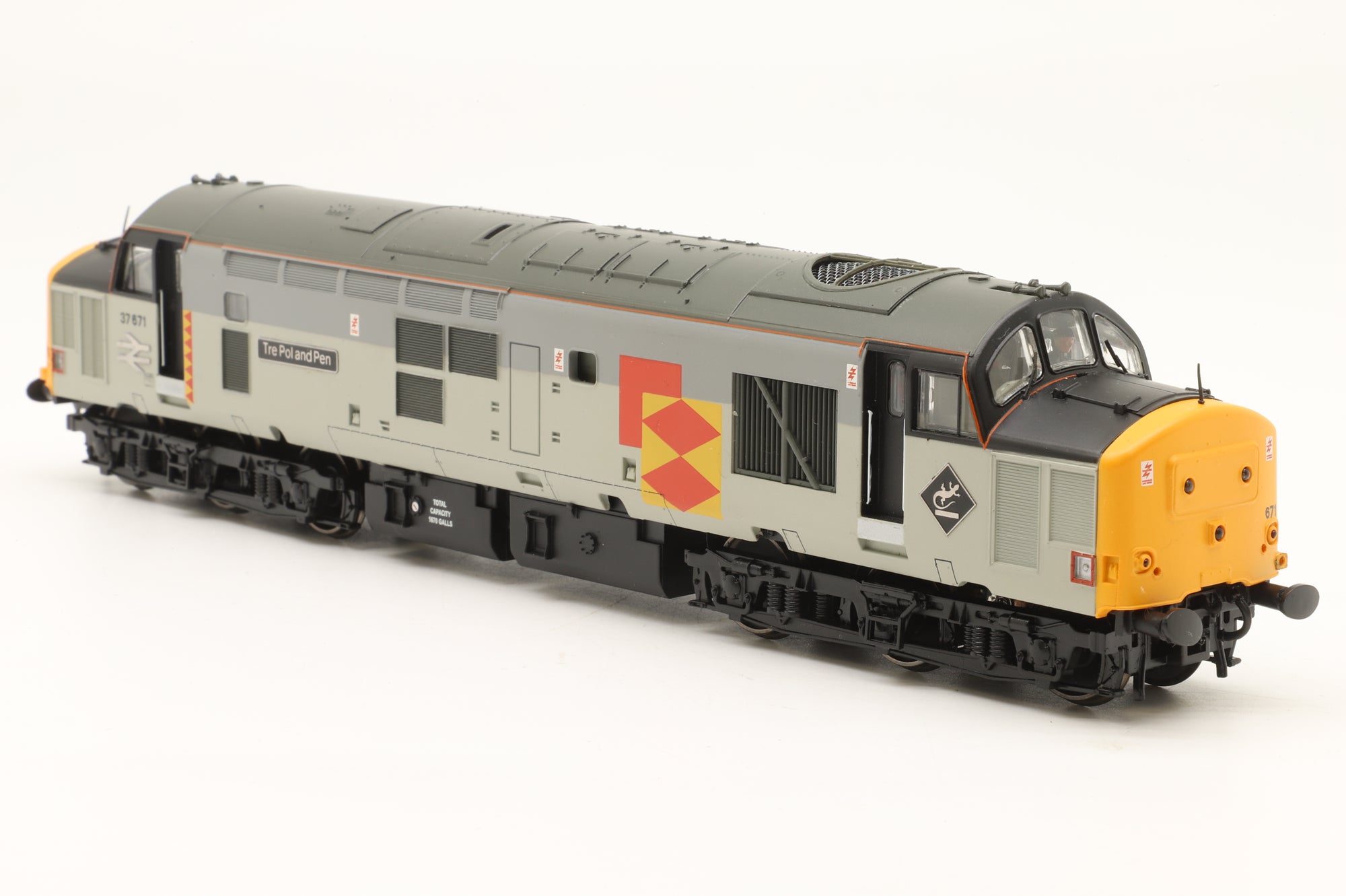 Bachmann OO 32-380 Class 37//5 '37671' Railfreight DCC Sound
