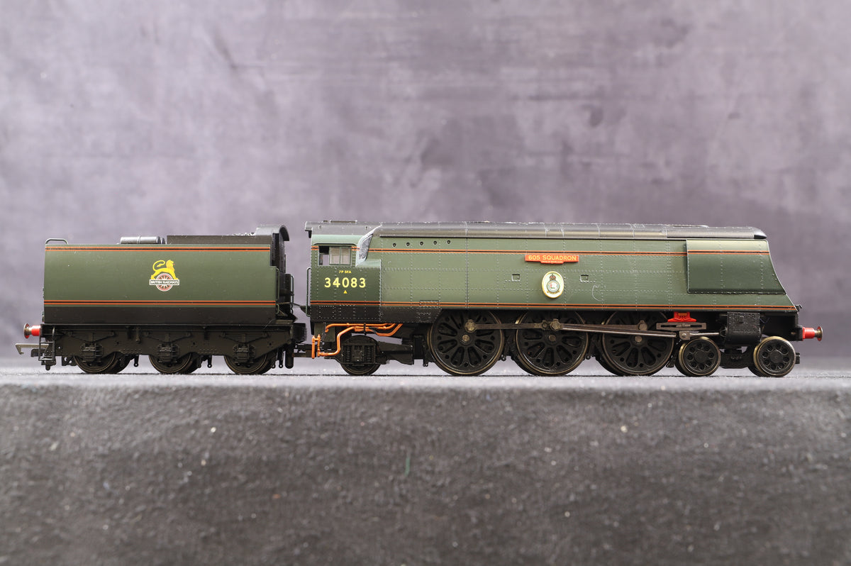 Hornby OO R2388 Battle Of Britain Class &#39;34083&#39; &#39;605 Squadron&#39; BR Green E/C