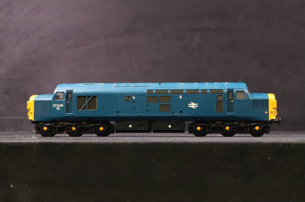 Bachmann OO 32-783DS Class 37 37049 in BR Blue