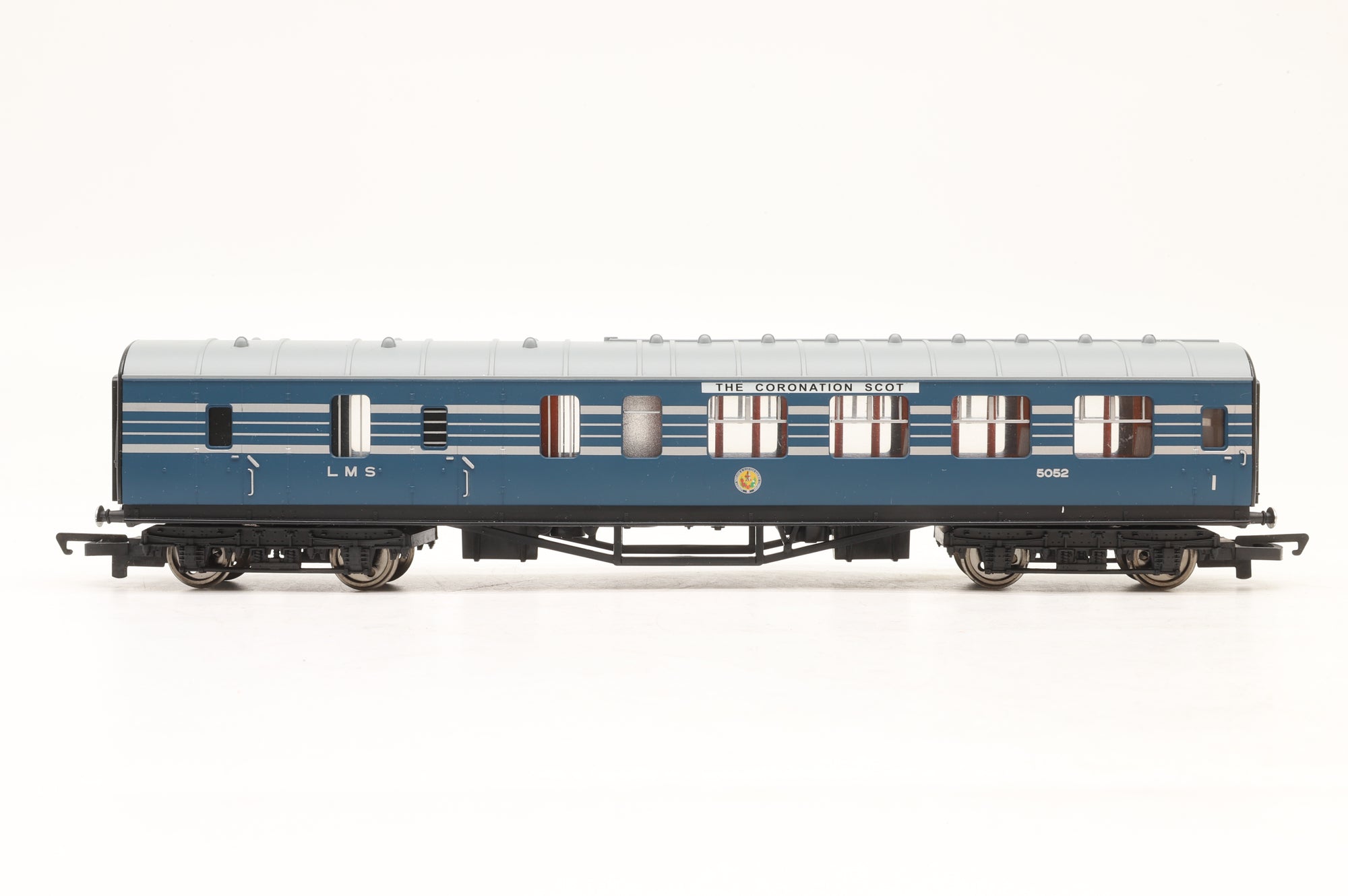 Hornby OO R2371M Coronation Scot Train Pack