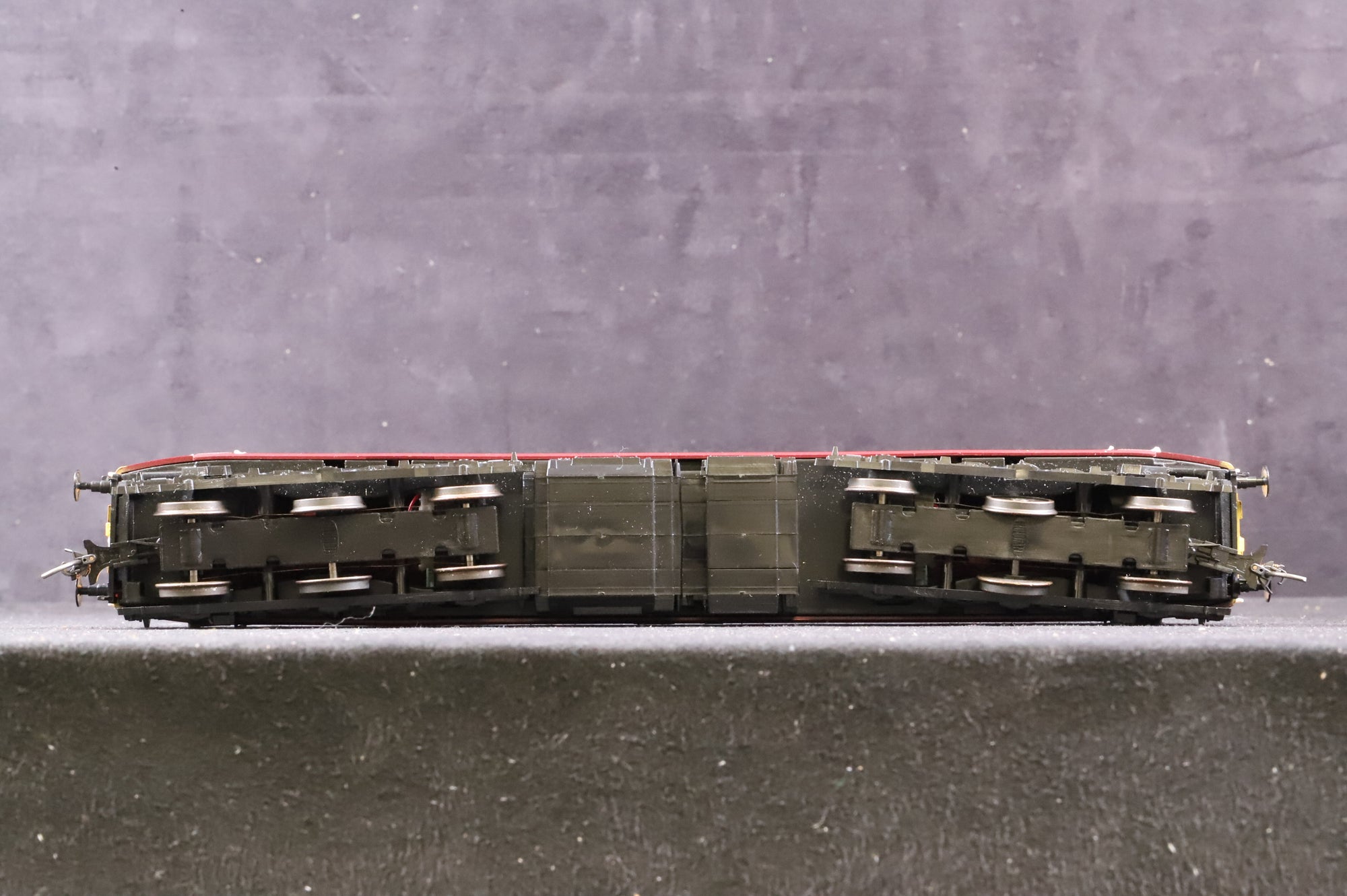 Heljan OO 4698 Class 47 47787 'Windsor Castle' in EWS Red and Yellow - Limited Edition No. 377/1,000