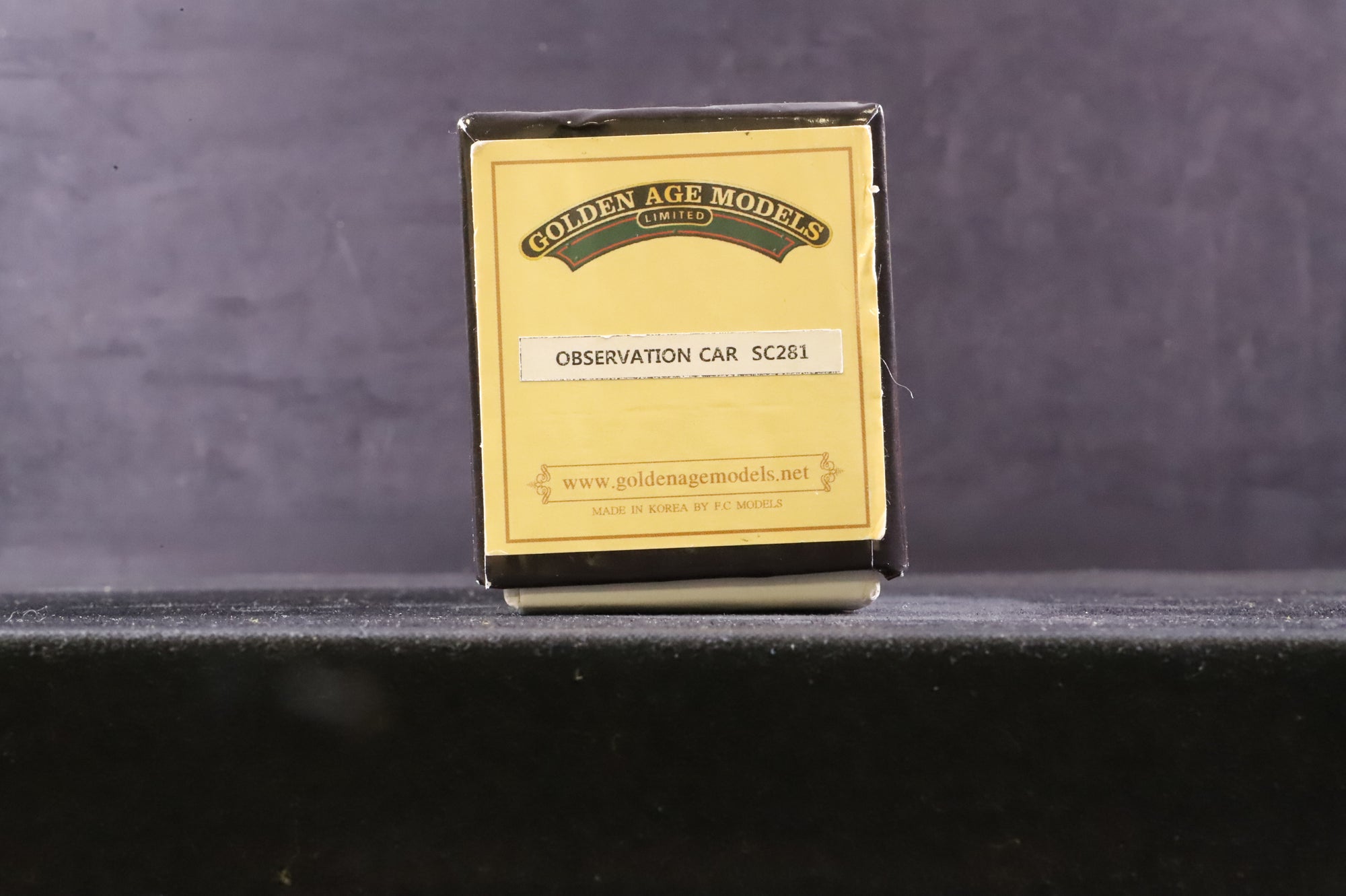 Golden Age Models OO Observation Coach Maroon