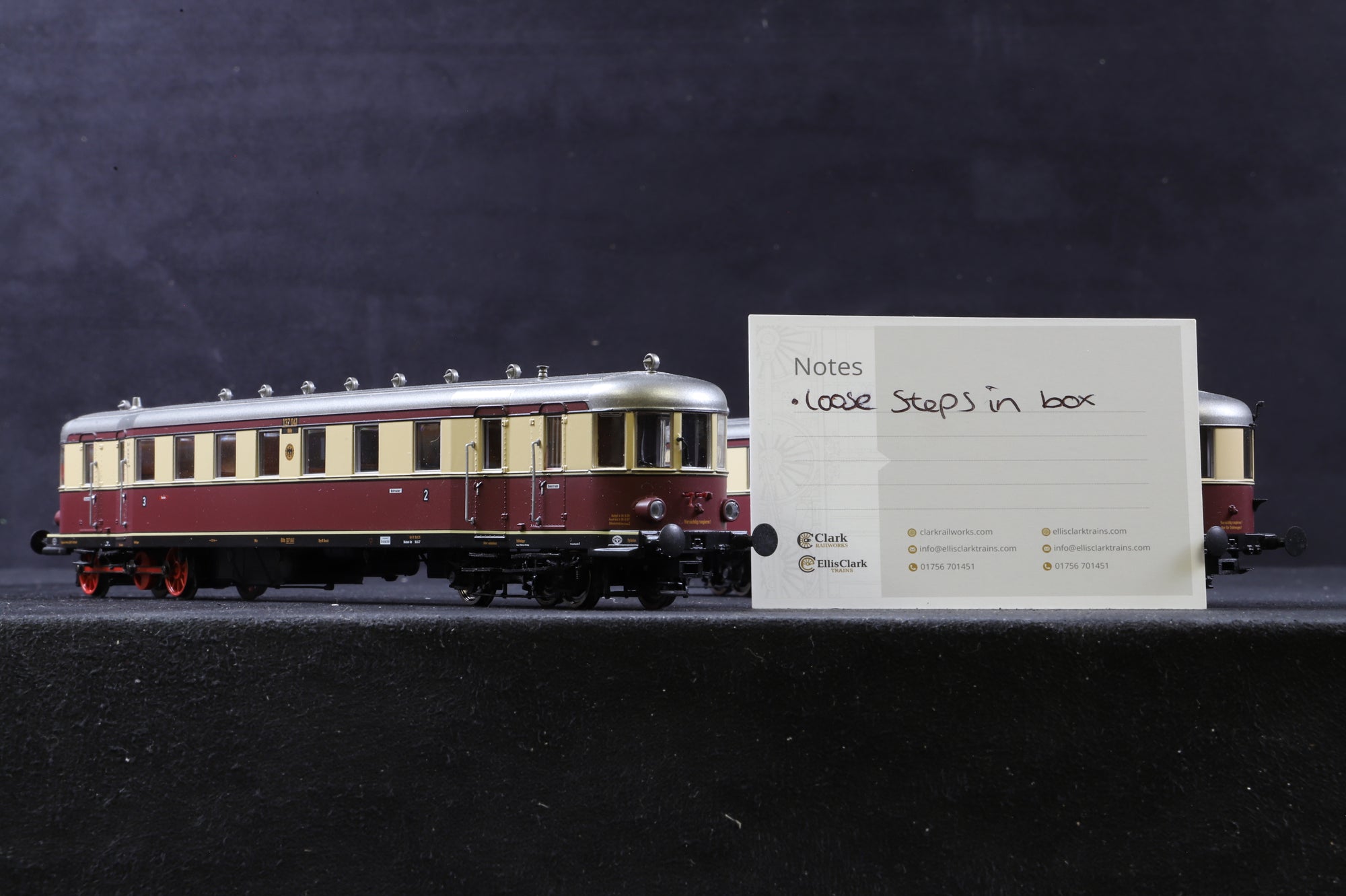 Brawa 44352 Diesel Railcar VT 137 BC4vT 32-34 and Trailer VB 147 C4v-31-32 DRG DCC Sound
