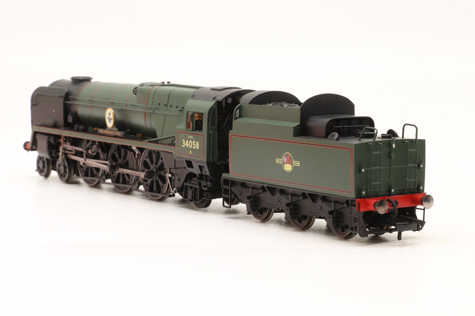 Hornby OO R2709 Battle of Britain Class '45058' 'Sir Frederick Pile' BR Lined Green L/C