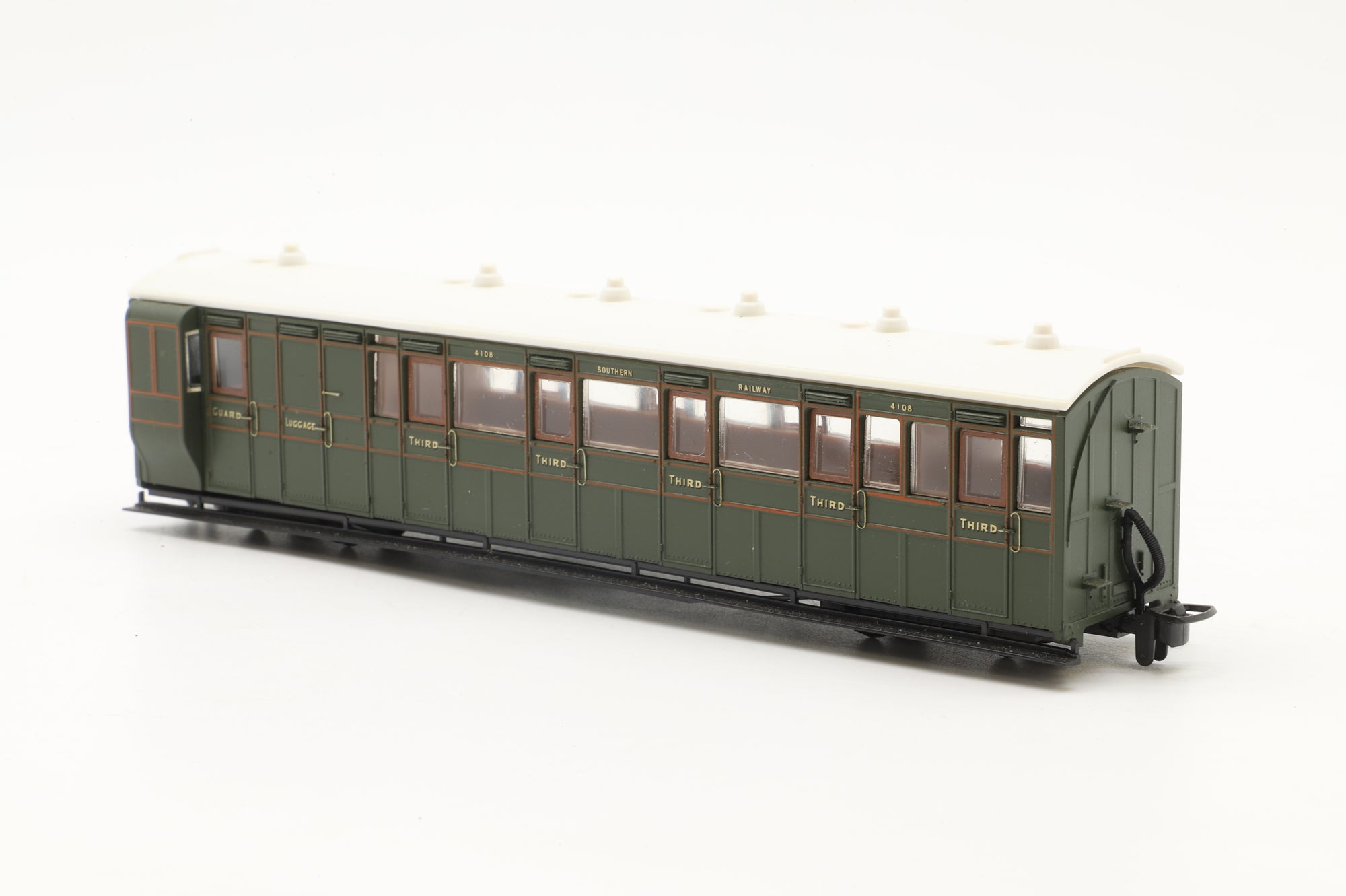 PECO OO-9 GR-401A/421A Rake of 2x Narrow Gauge Coaches in SR Green