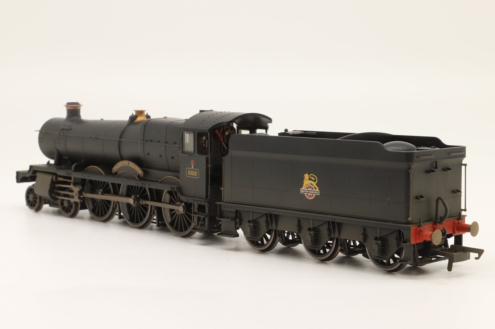 Hornby OO R2548 Grange Class 6816 'Frankton Grange' in BR Black w/ Early Crests - Weathered