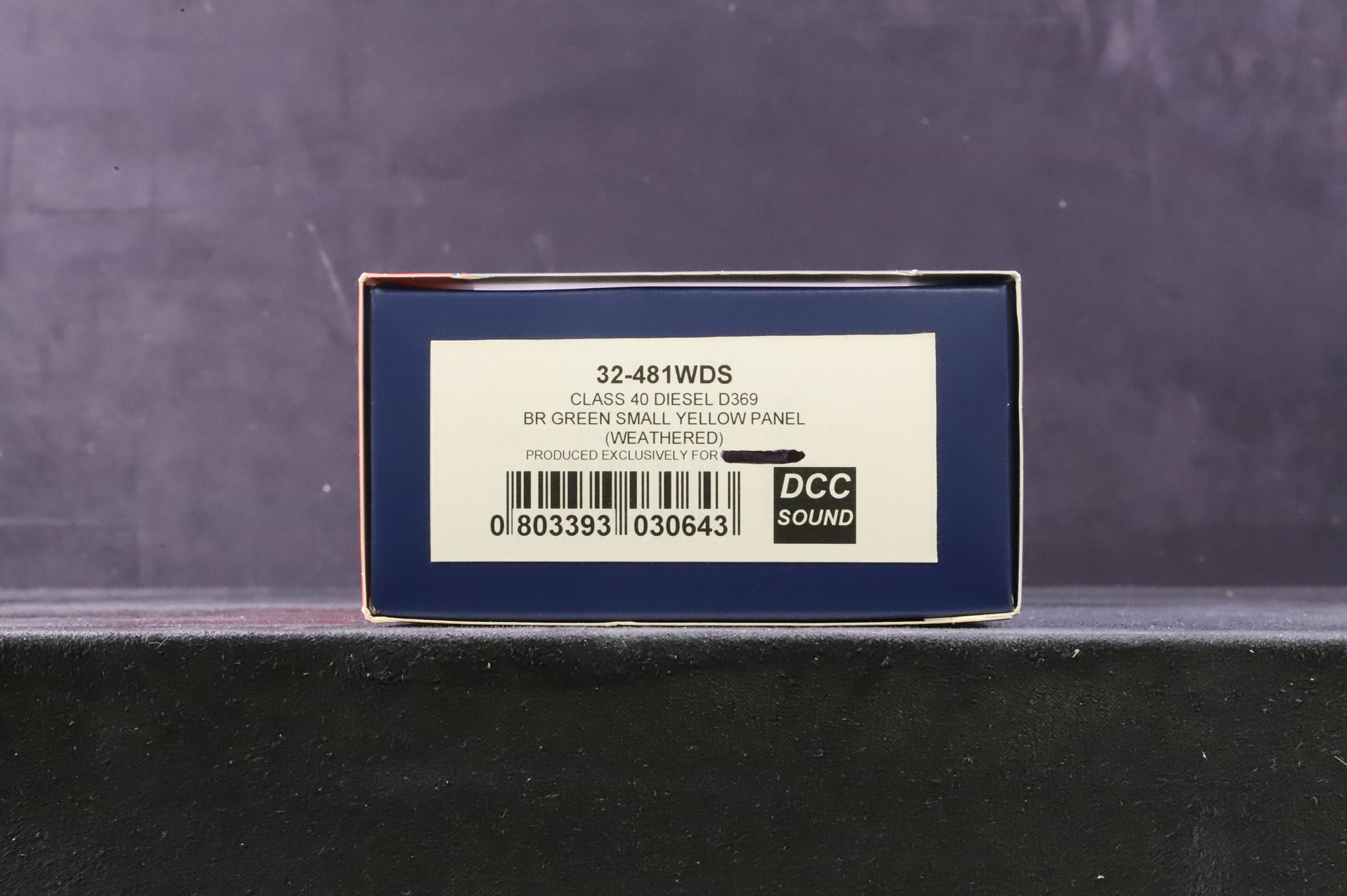 Bachmann OO 32-481WDS Class 40 D369 in BR Green w/ Small Yellow Panels & White Stripe - DCC Sound & Weathered