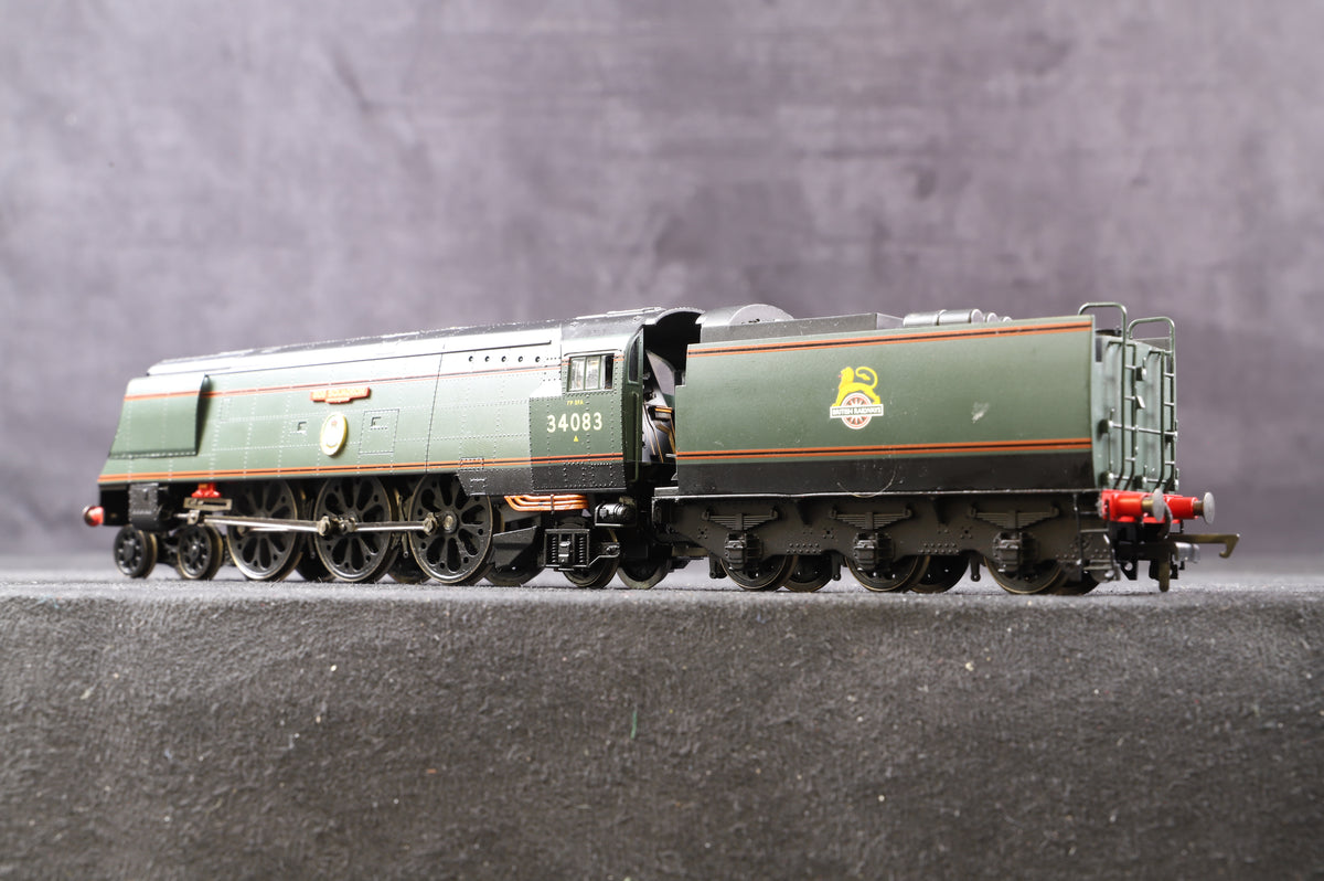 Hornby OO R2388 Battle Of Britain Class &#39;34083&#39; &#39;605 Squadron&#39; BR Green E/C