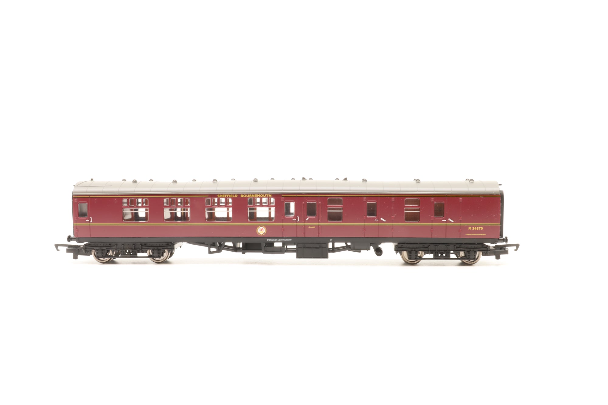 Hornby OO R4229 'The Pines Express' Coach Pack