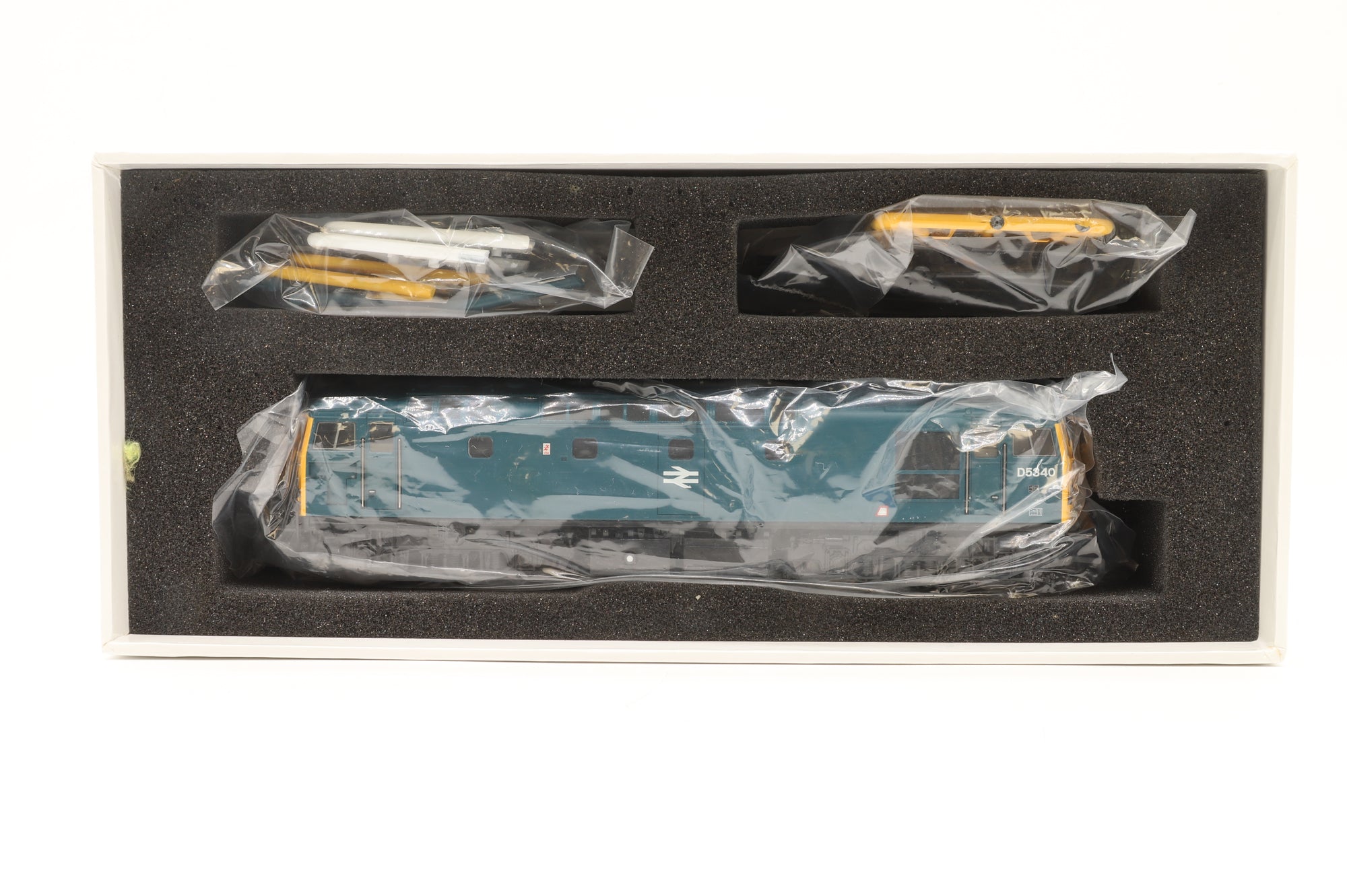 Heljan OO 2603 Class 26 'D5340' BR Blue
