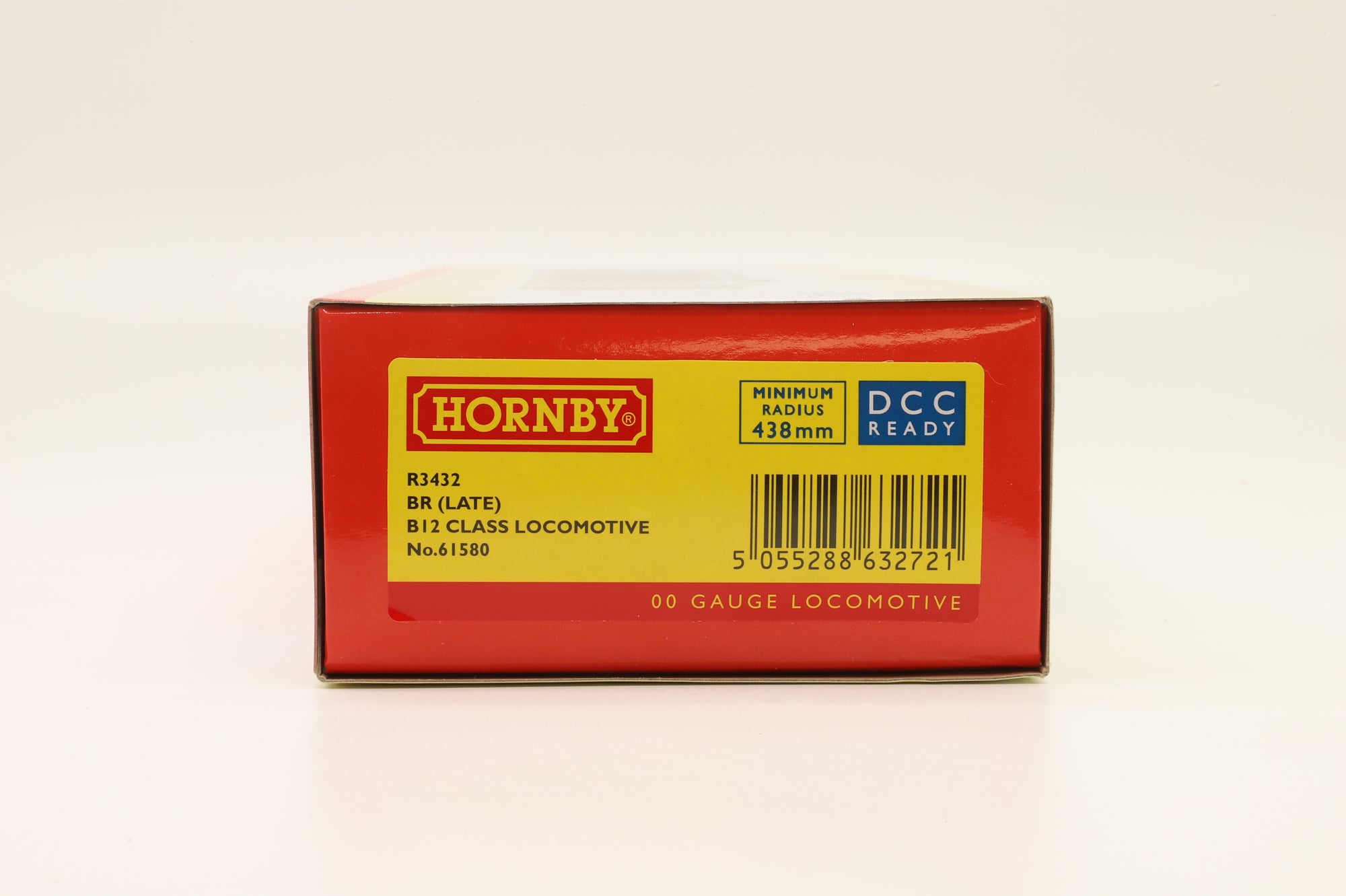 Hornby OO R3432 Class B12 '61580' BR Lined Black L/C