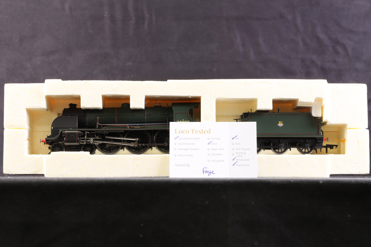 Hornby OO R2724 BR 4-6-0 Class N15 Locomotive &#39;Sir Melees De Lile&#39; &#39;30800&#39; BR Green E/C