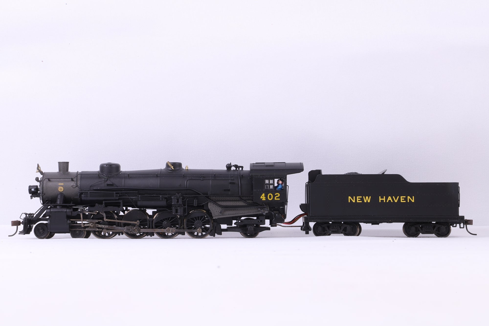 Spectrum HO 81609 USRA Light 4-8-2 Mountain Loco NY Ontario & Western DCC Fitted
