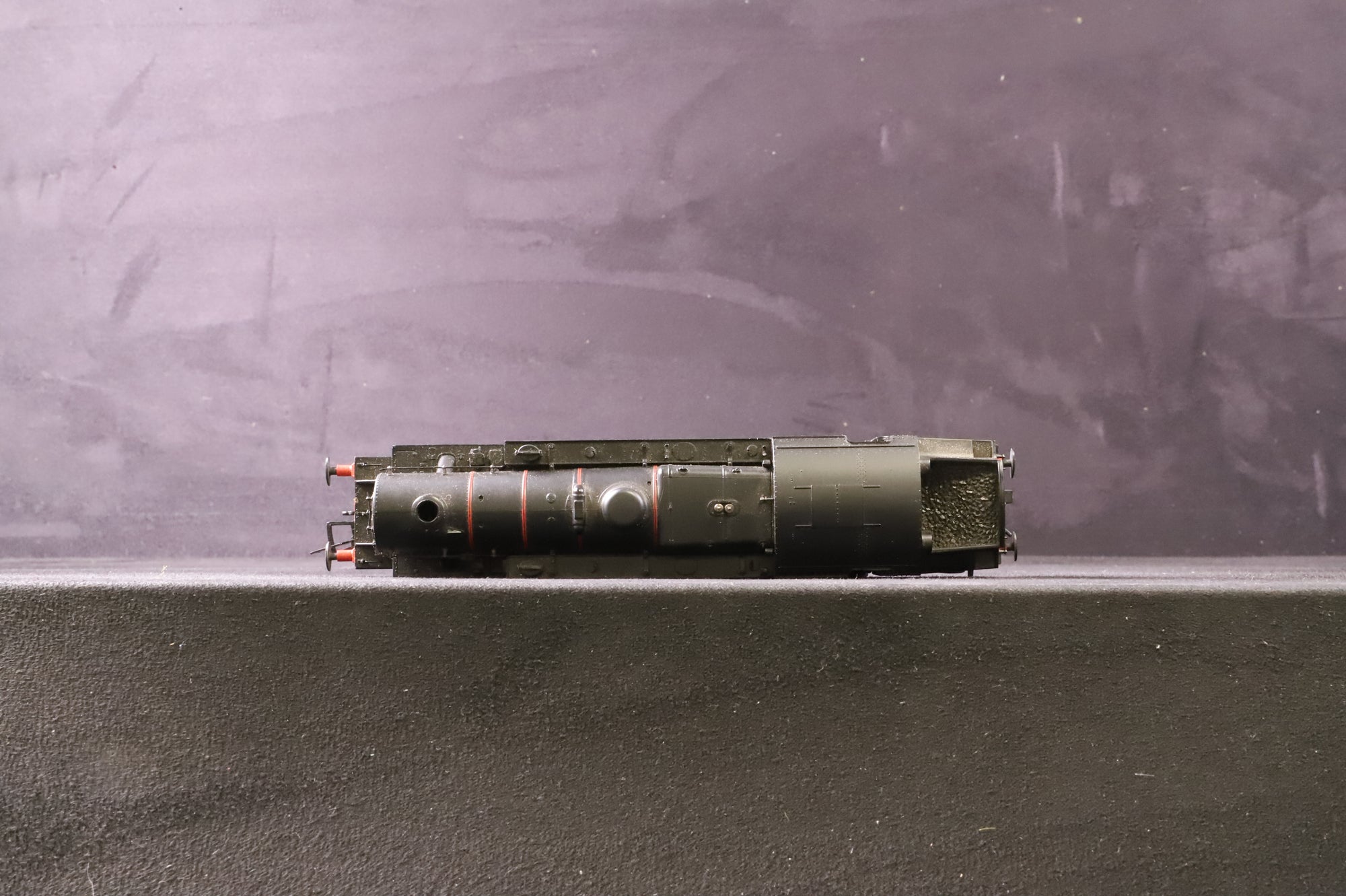 Bachmann OO 32-876 Fairburn Tank 42096 in BR Lined Black w/ Early Crests