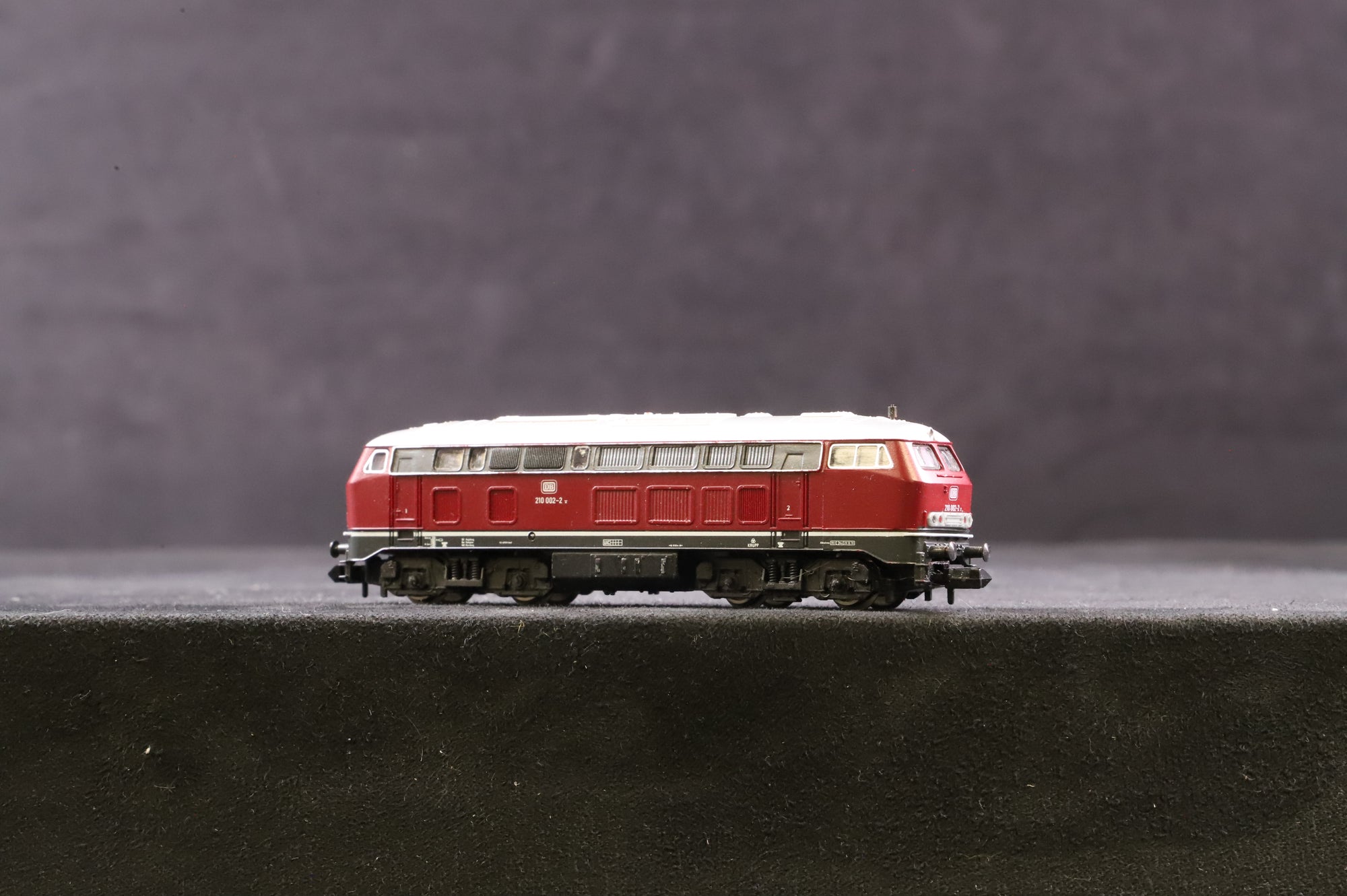 Fleischmann N 7232 Class BR 210 DB Diesel Locomotive