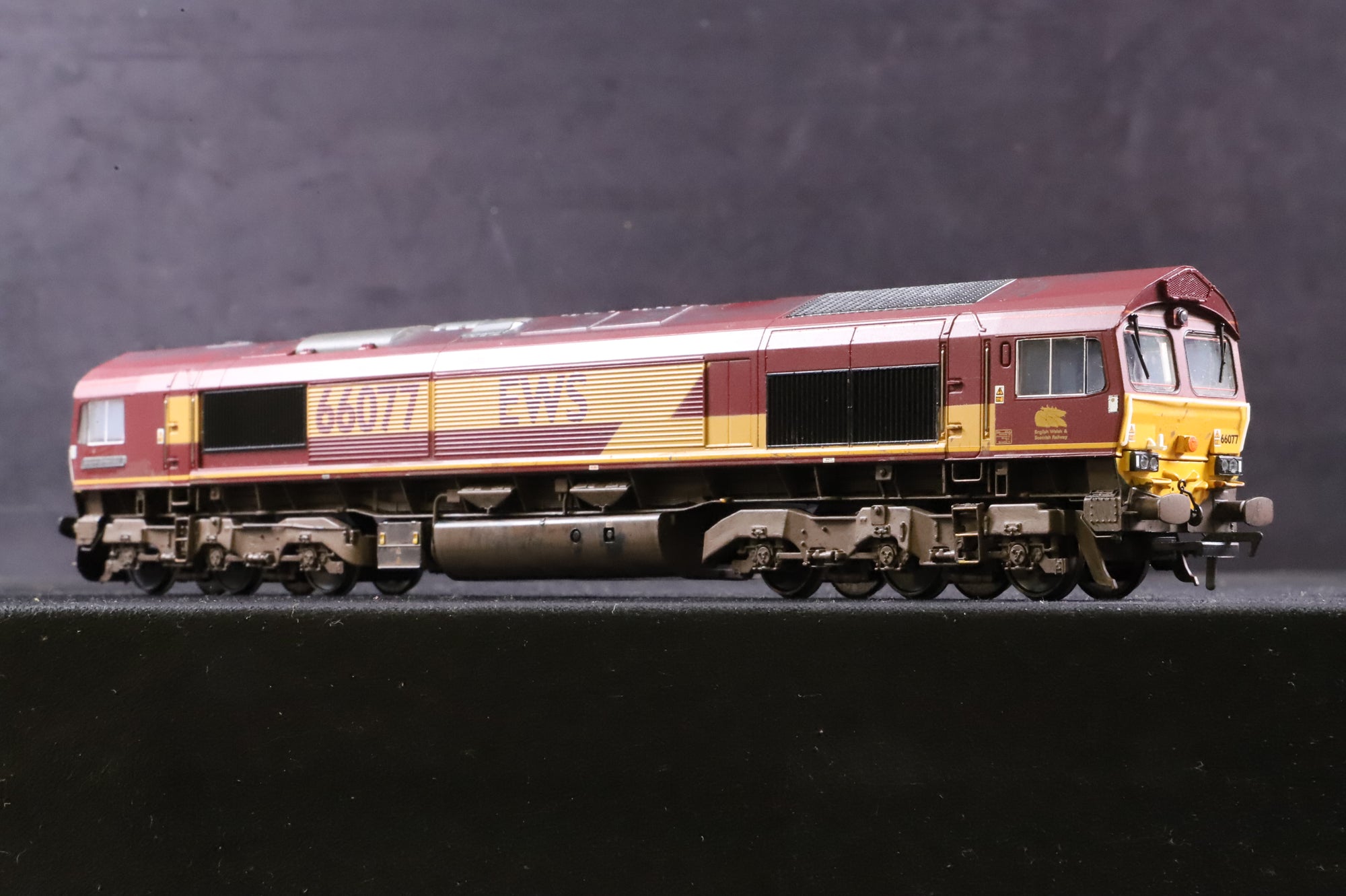 Bachmann OO 32-725Z Class 66 Diesel '66077' EWS Weathered DCC Sound