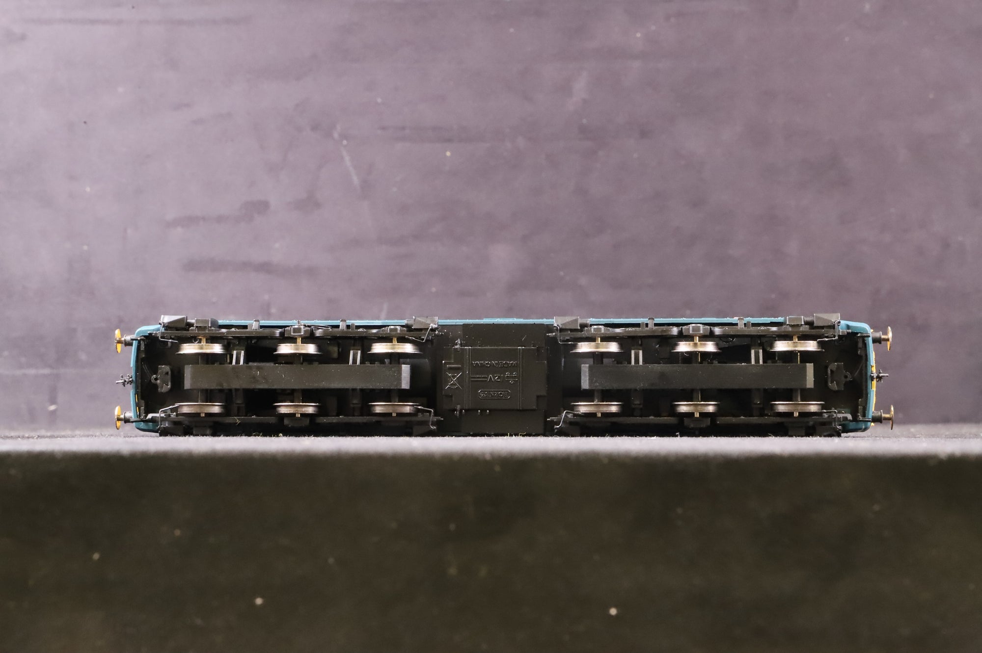 Hornby OO Class 31 '31165' BR Blue Full Yellow Ends