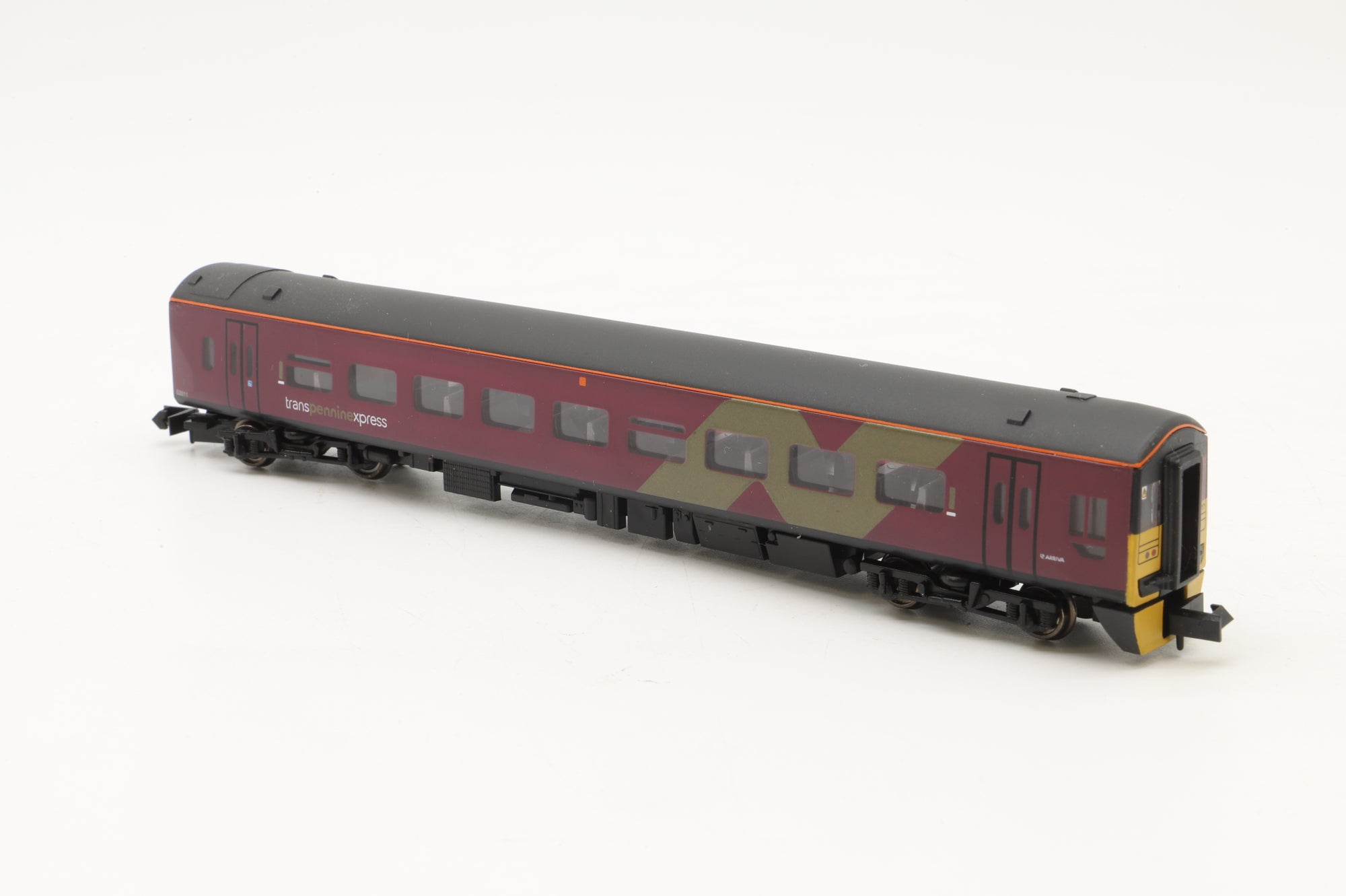 WORKSHOP Graham Farish N 371525 Class 158 3-Car DMU in Trans Pennine Express Livery