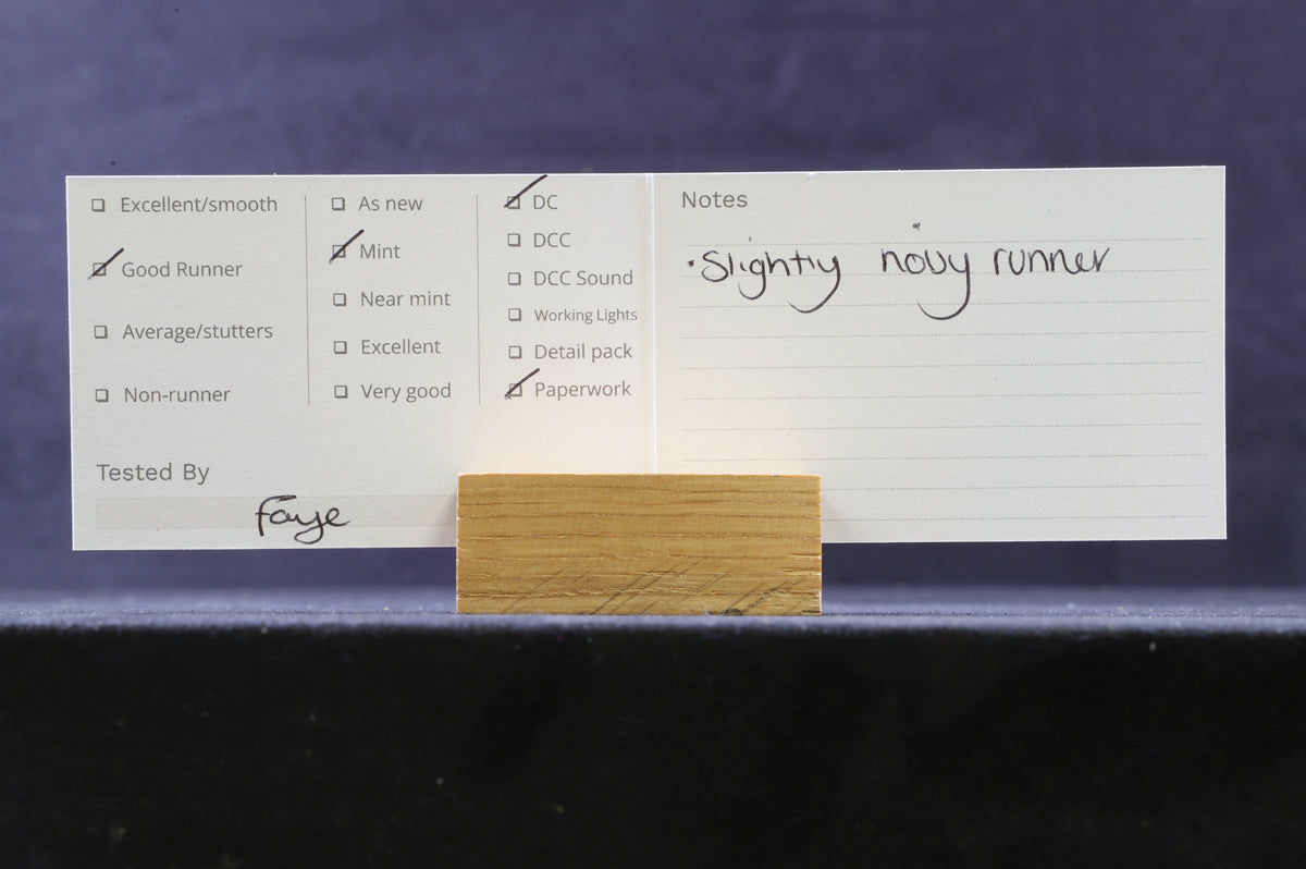 Graham Farish N 371-051C Class 04 Diesel Shunter &#39;D2295&#39; BR Blue w/Wasp Stripes